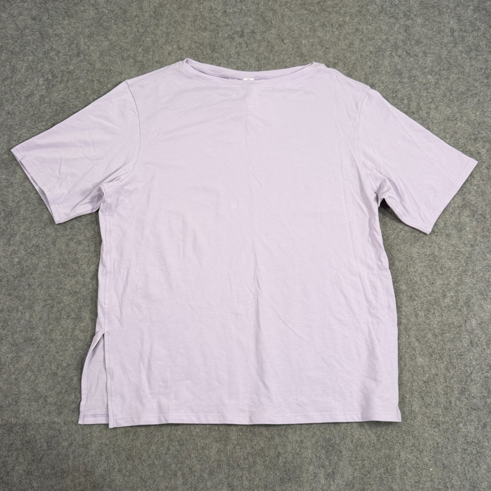 Lululemon Athletica Lavender Frost Relaxed-Fit Boatneck T-Shirt Women\'s Size 6 Lululemon Athletica Lavender Frost Relaxed-Fit Boatneck T-Shirt Women\'s Size 6
