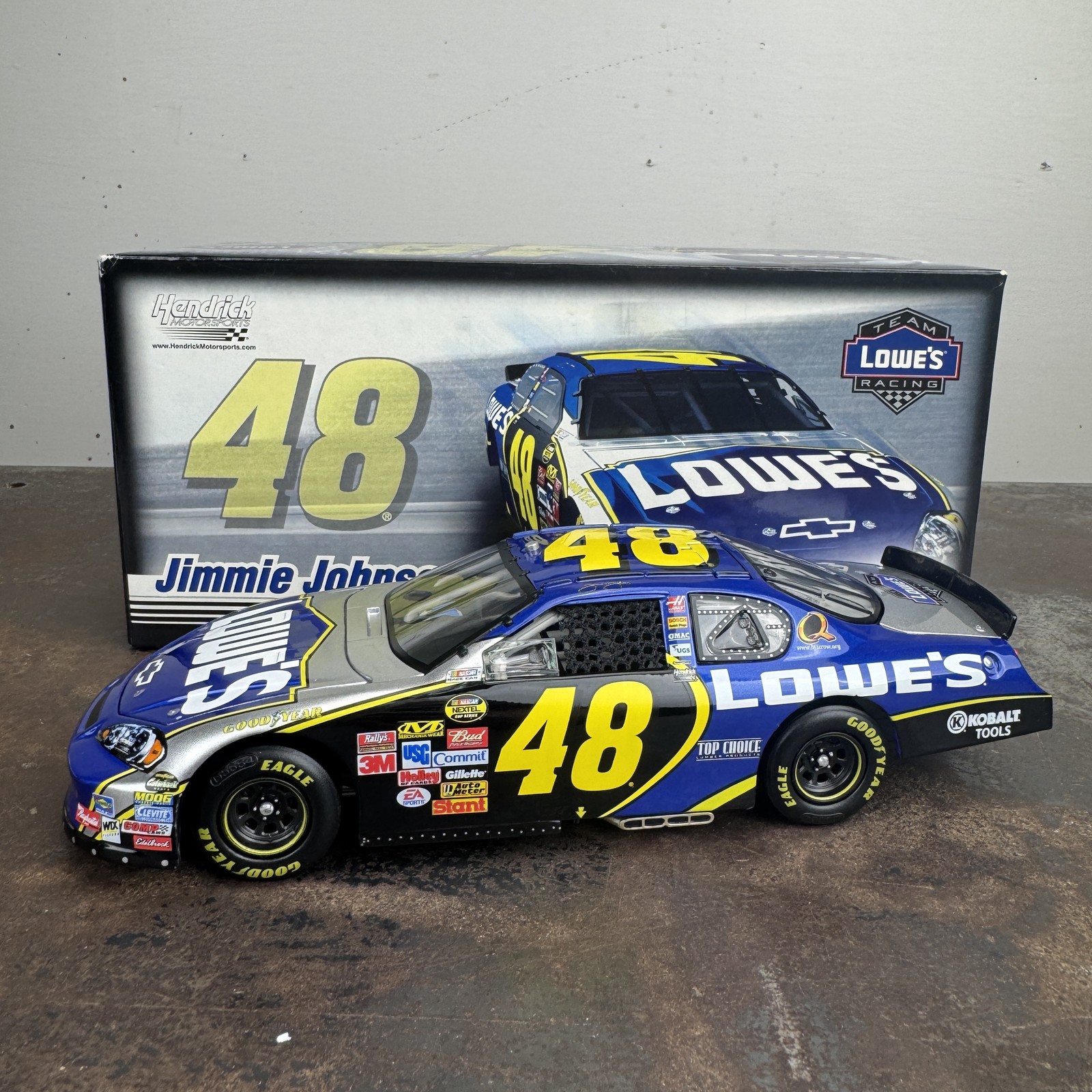 2007 Jimmie Johnson #48 Lowes 1:24 NASCAR Diecast Monte Carlo SS