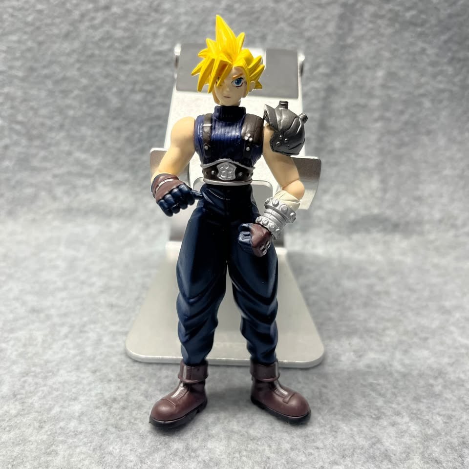 1997 Final Fantasy VII 7 Cloud Strife Extra Knights Action Figure BANDAI Japan 1997 Final Fantasy VII 7 Cloud Strife Extra Knights Action Figure BANDAI Japan