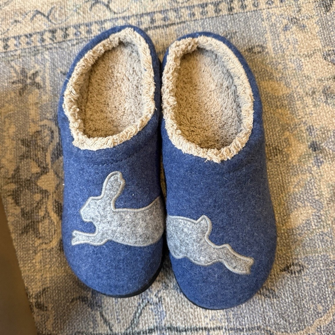 L.L. Bean Women\'s Blue Felt Wool Faux Fur Lined Animal Slippers 7 M 305194 L.L. Bean Women\'s Blue Felt Wool Faux Fur Lined Animal Slippers 7 M 305194