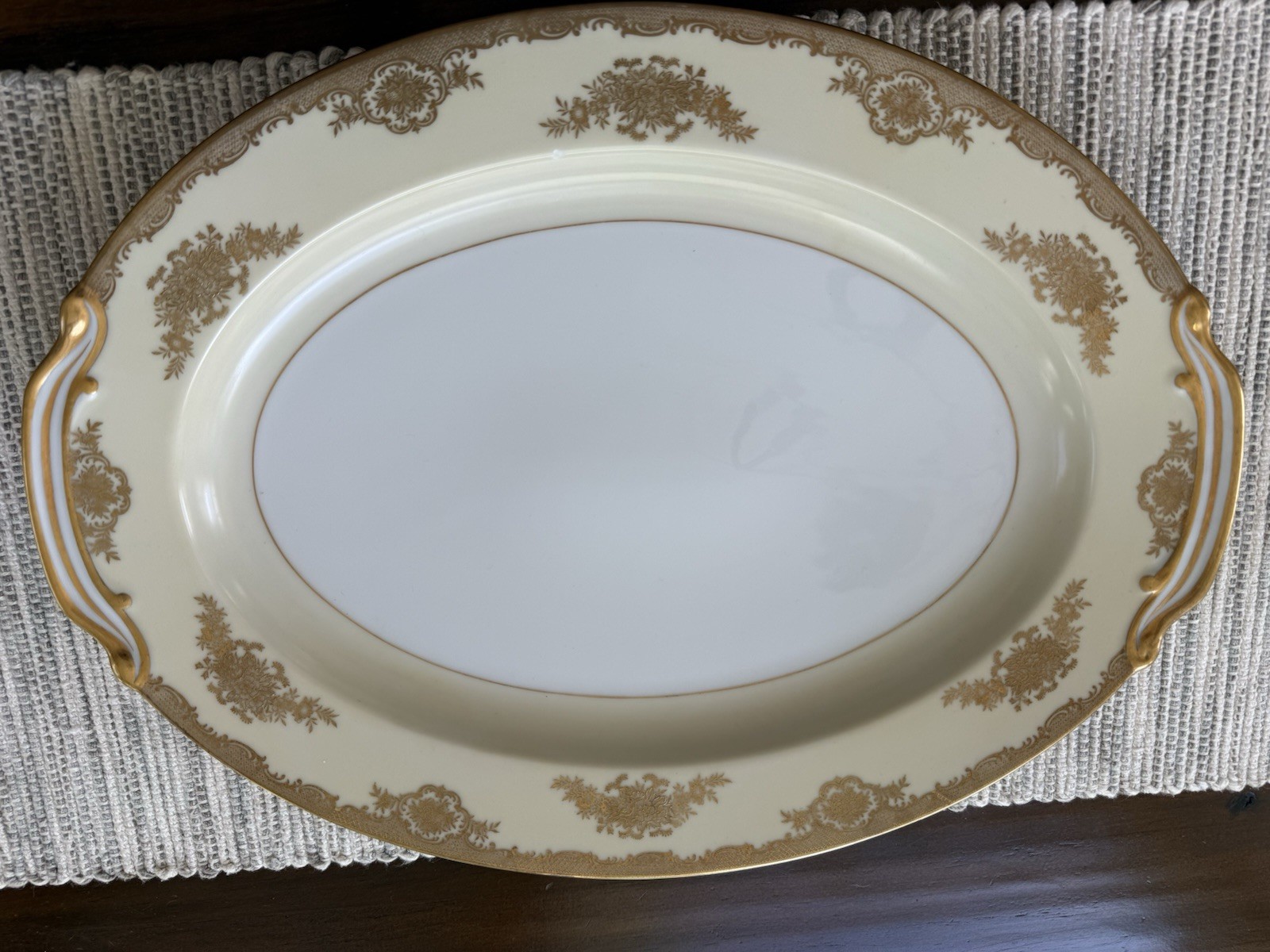 Noritake Mayfield platter 16” With Handles