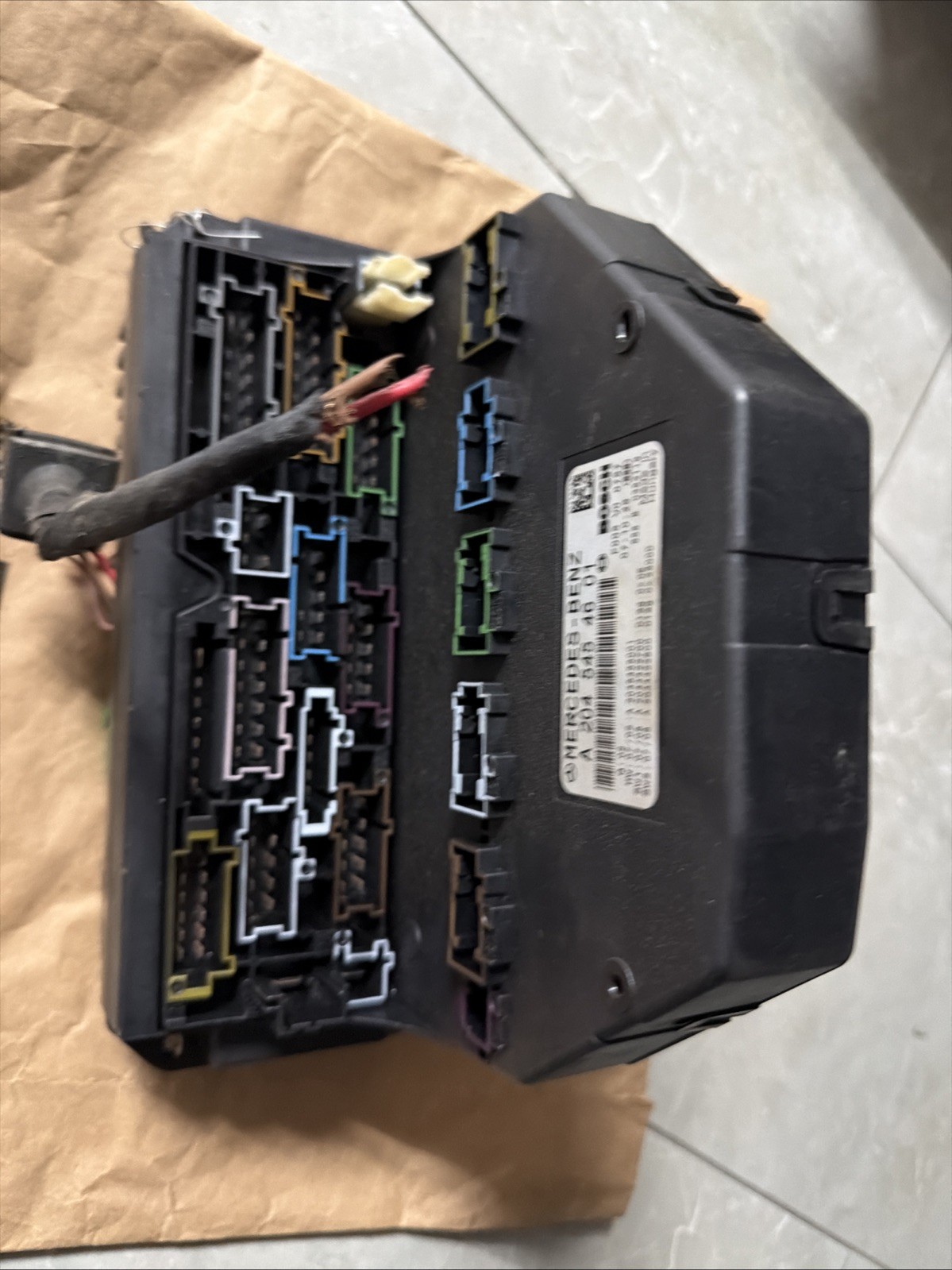 08-09 Mercedes W204 C300 C350 Front SAM Module Fuse Box/A 204 545 55 01 OEM Bs12