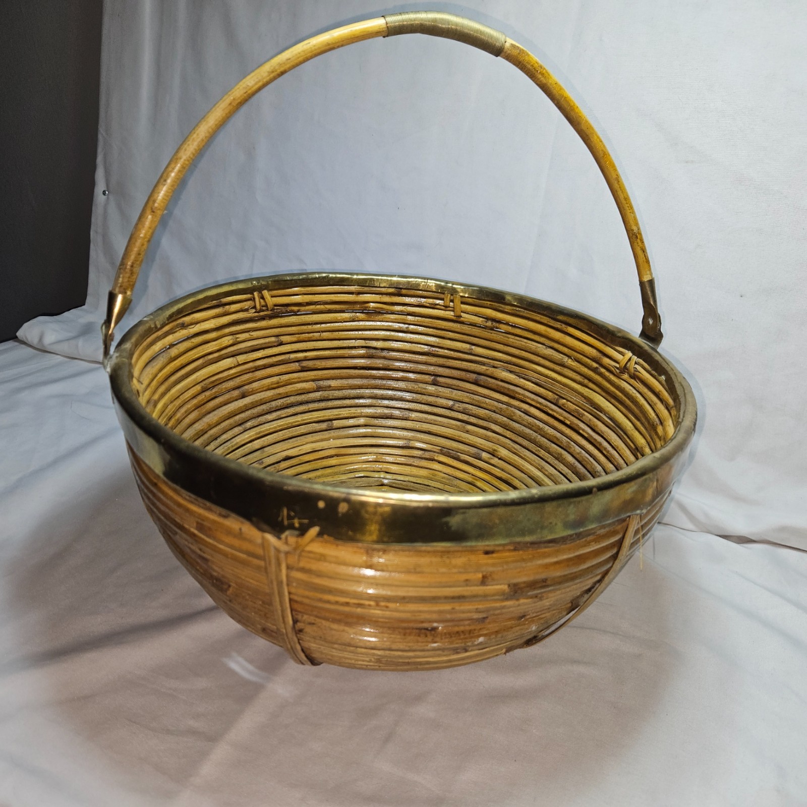 Vintage XL 14” MCM Italian Pencil Reed Rattan & Brass Basket Bowl, Crespi Style Vintage XL 14” MCM Italian Pencil Reed Rattan & Brass Basket Bowl, Crespi Style