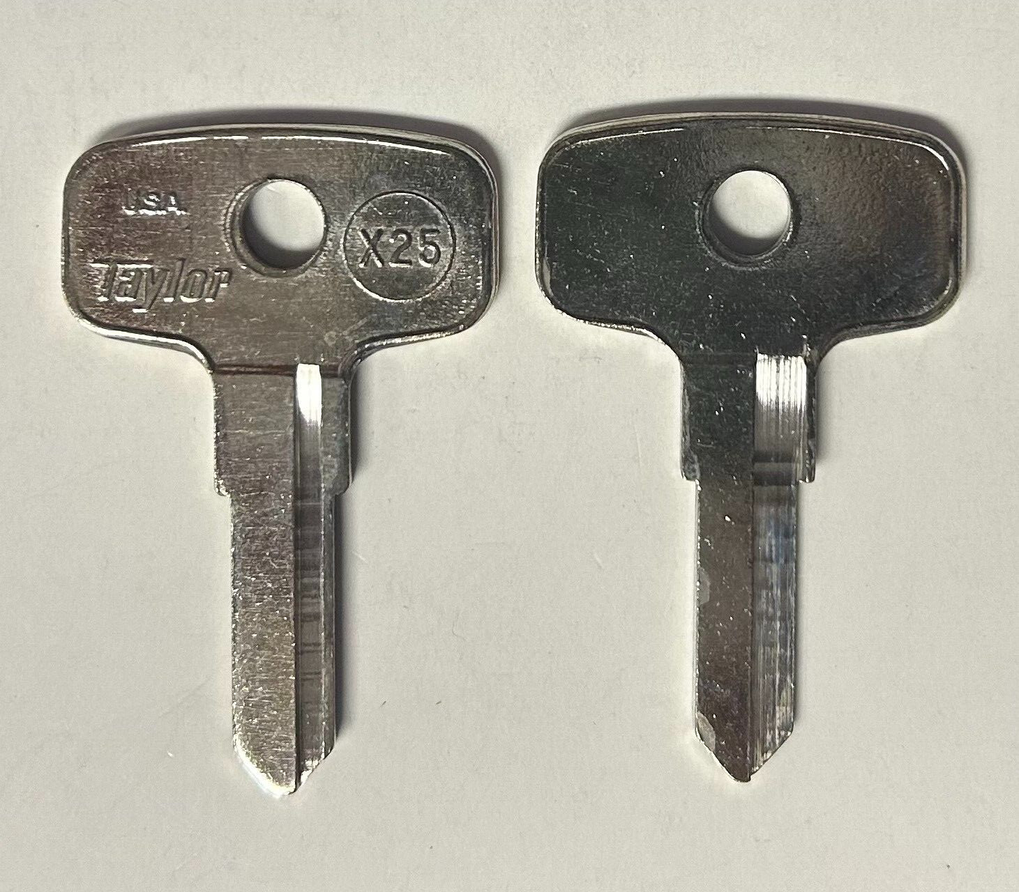 Ilco / Taylor X25 Key Blank uncut Fits: Suzuki Kawasaki Motorcycle (1 Pc) Ilco / Taylor X25 Key Blank uncut Fits: Suzuki Kawasaki Motorcycle (1 Pc)