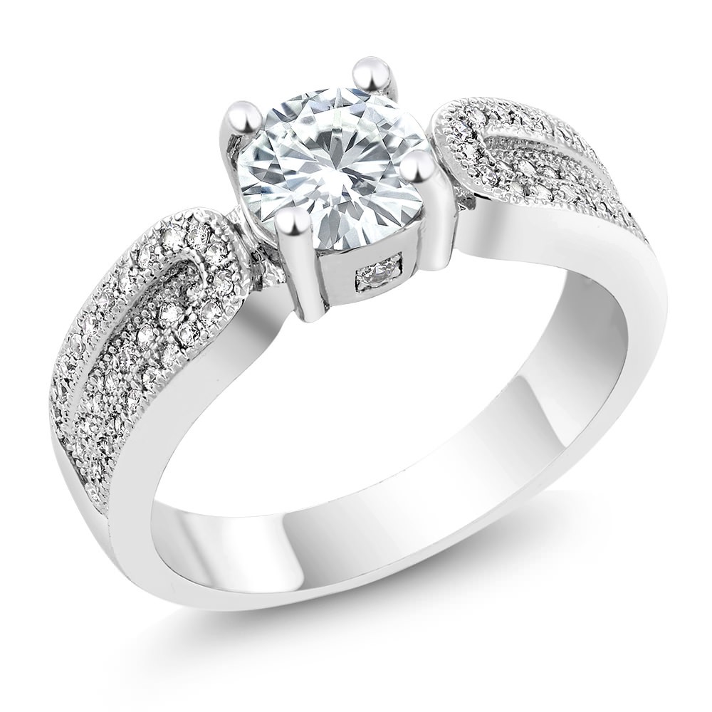 0.50 Ct Vintage Round White Zirconia Engagement Ring 0.50 Ct Vintage Round White Zirconia Engagement Ring