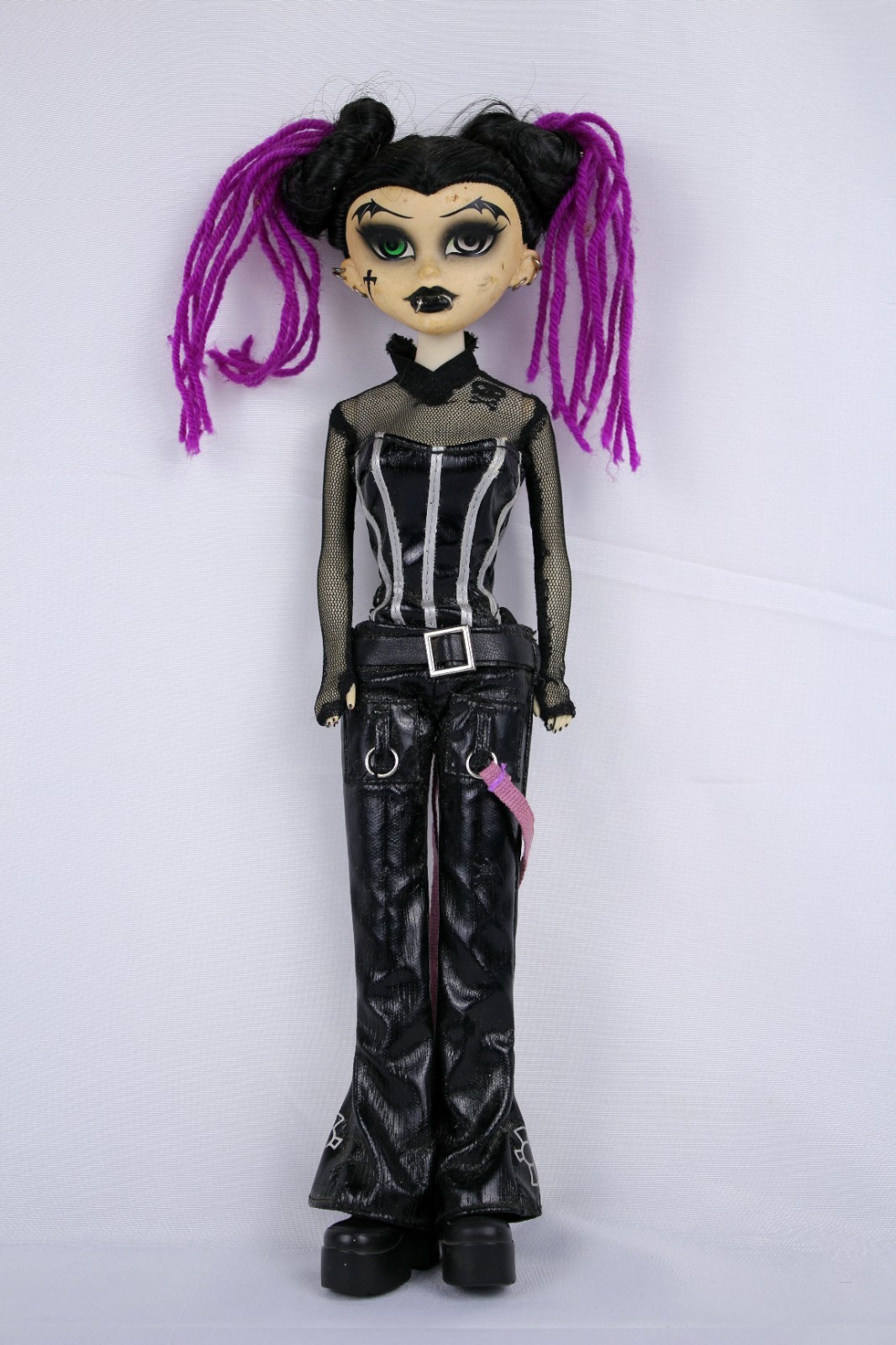 2004 Bleeding Edge Goths Doll Hypnotica Purple Series 4 Begoth Rare Variant