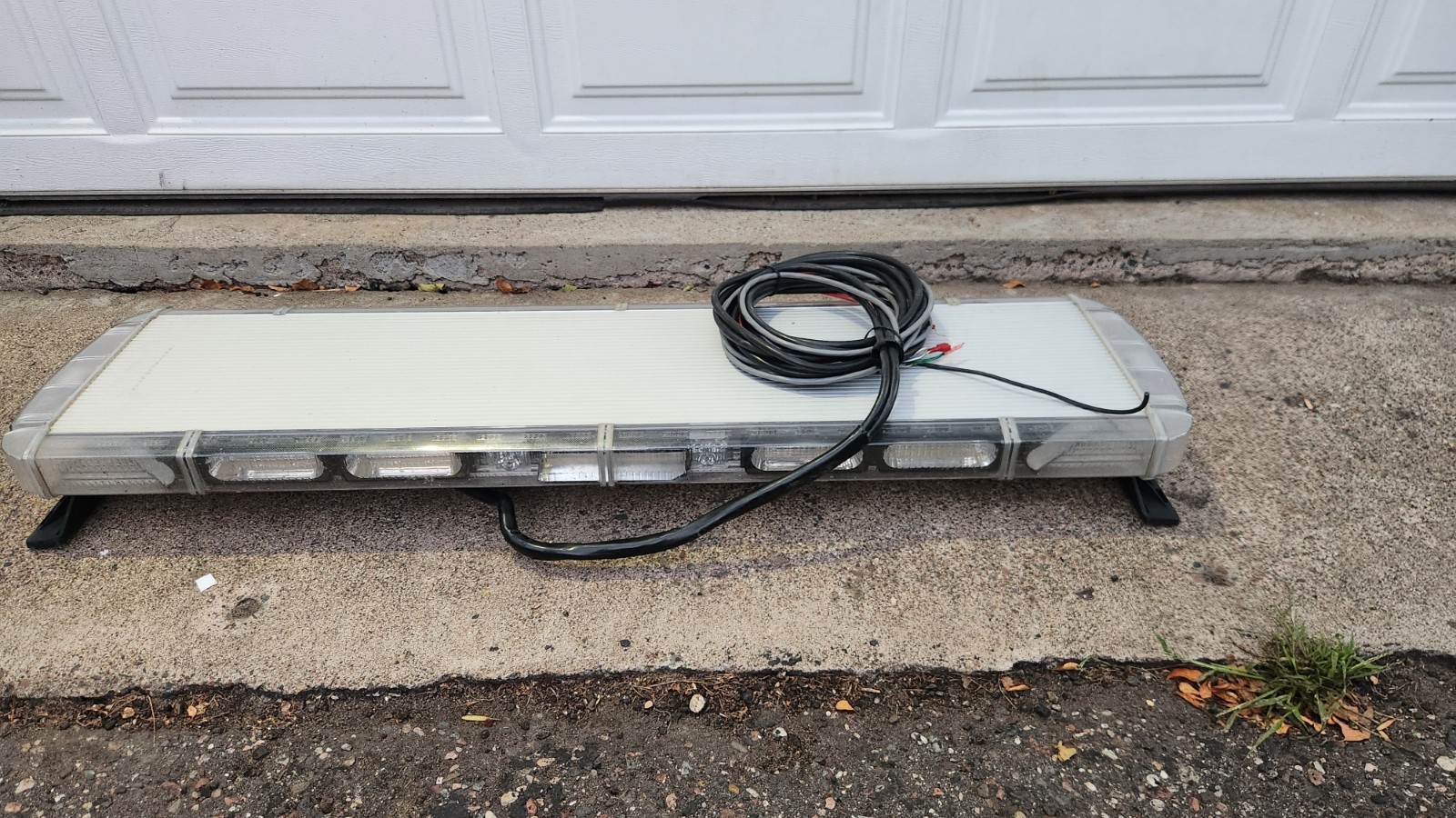 Whelen Utility Light Bar Model SL8RRBB - Untested
