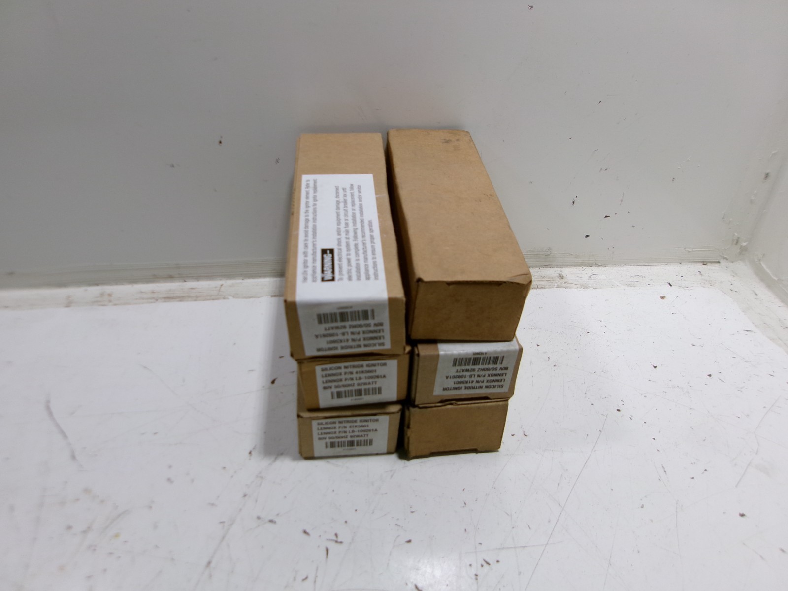 NEW LOT OF 6 LENNOX White Rodgers 41K5601  Furnace Ignitors..R405