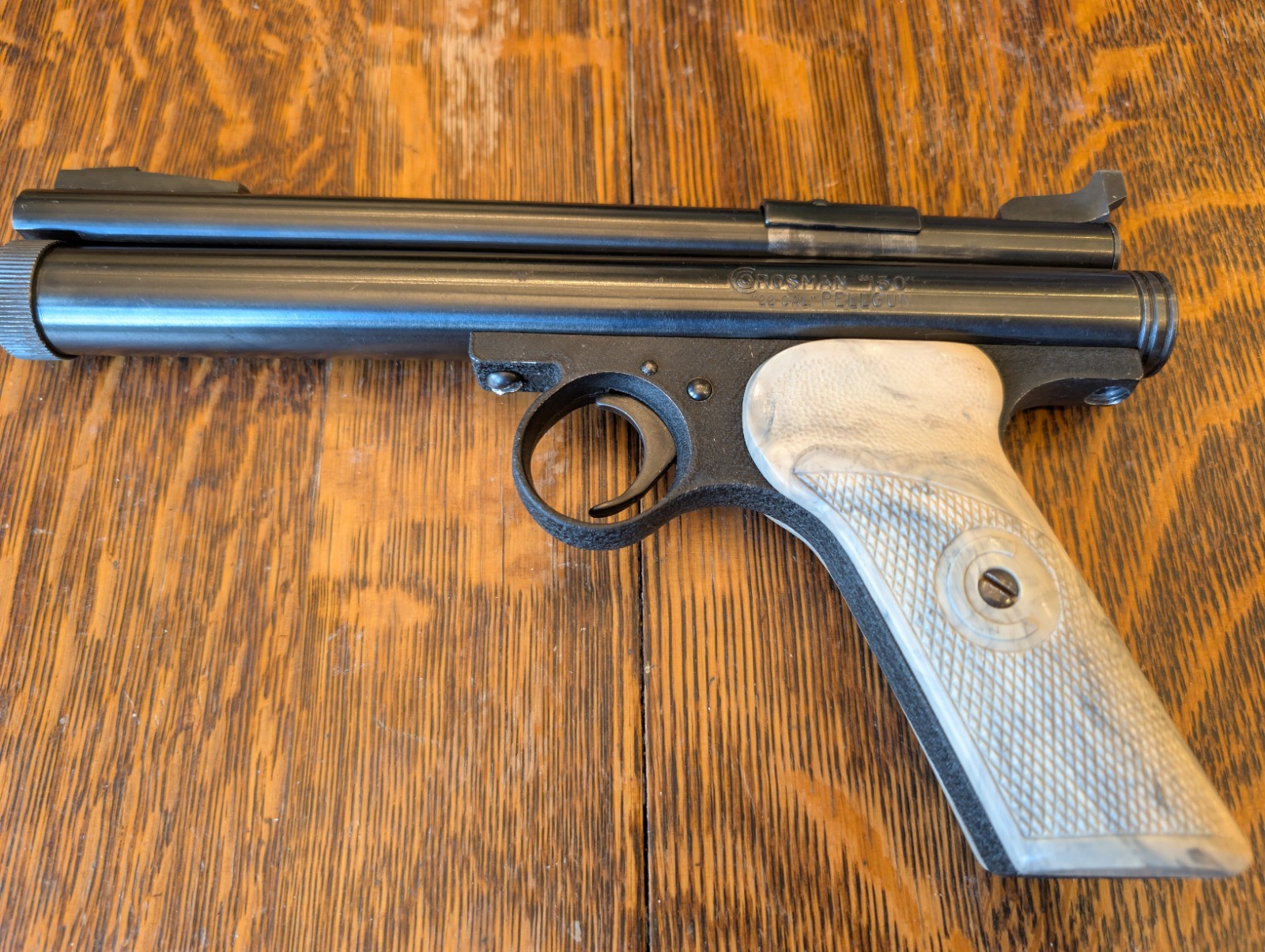 PARTS MISSING - Vintage 1950s Crosman Model 150 .22 Cal – 1st Variant