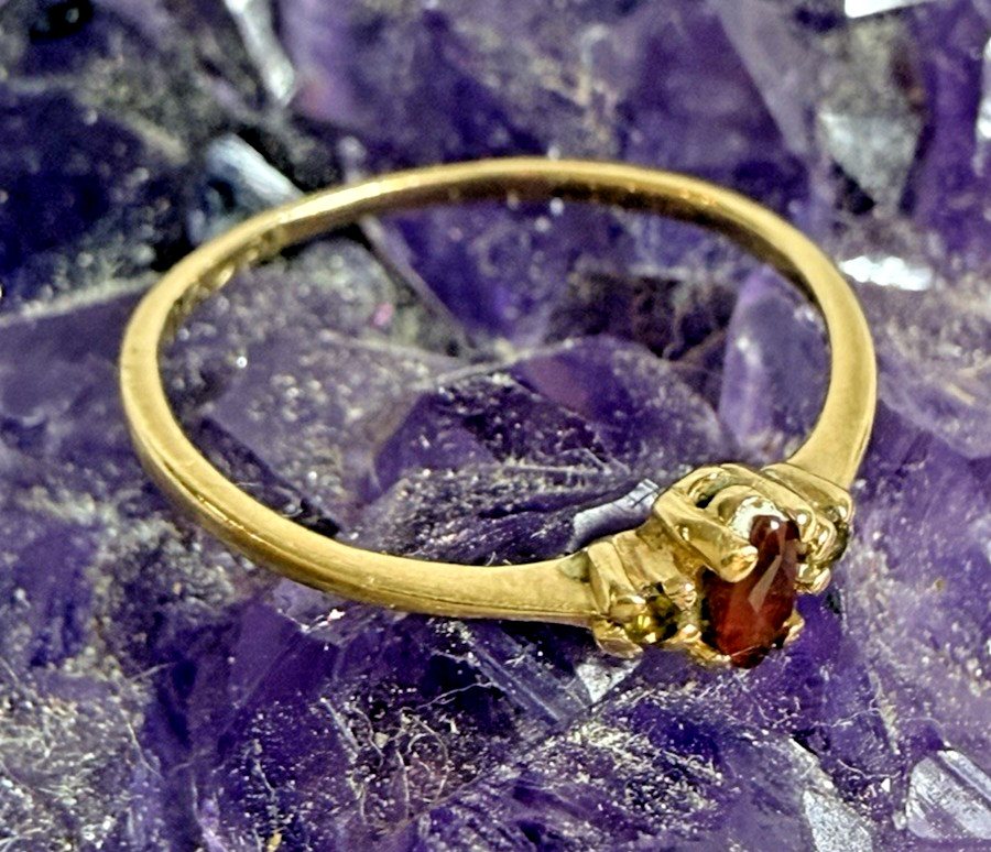 Vintage 10K Yellow Gold and Ruby Childs Ring, Size 2 - Signed EM - 0.54 grams
