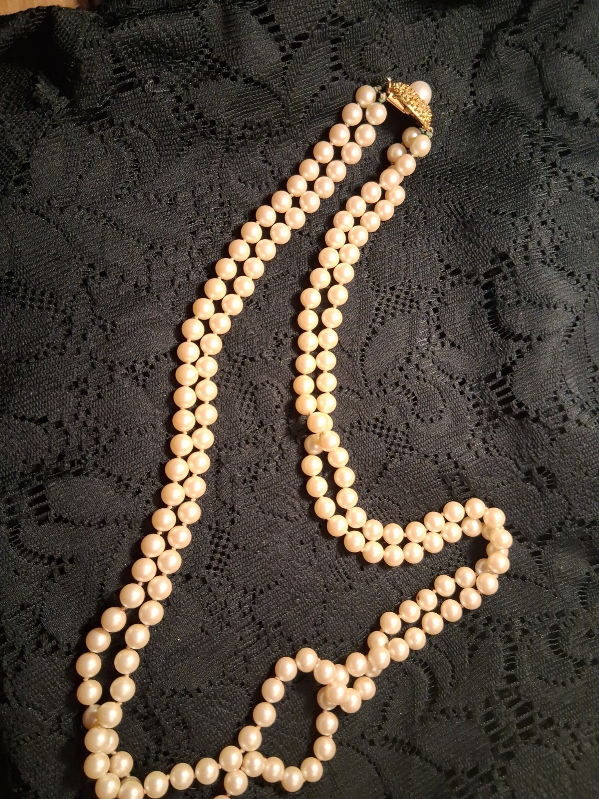 Beautiful Vintage Double Stranded Faux Pearl Necklace