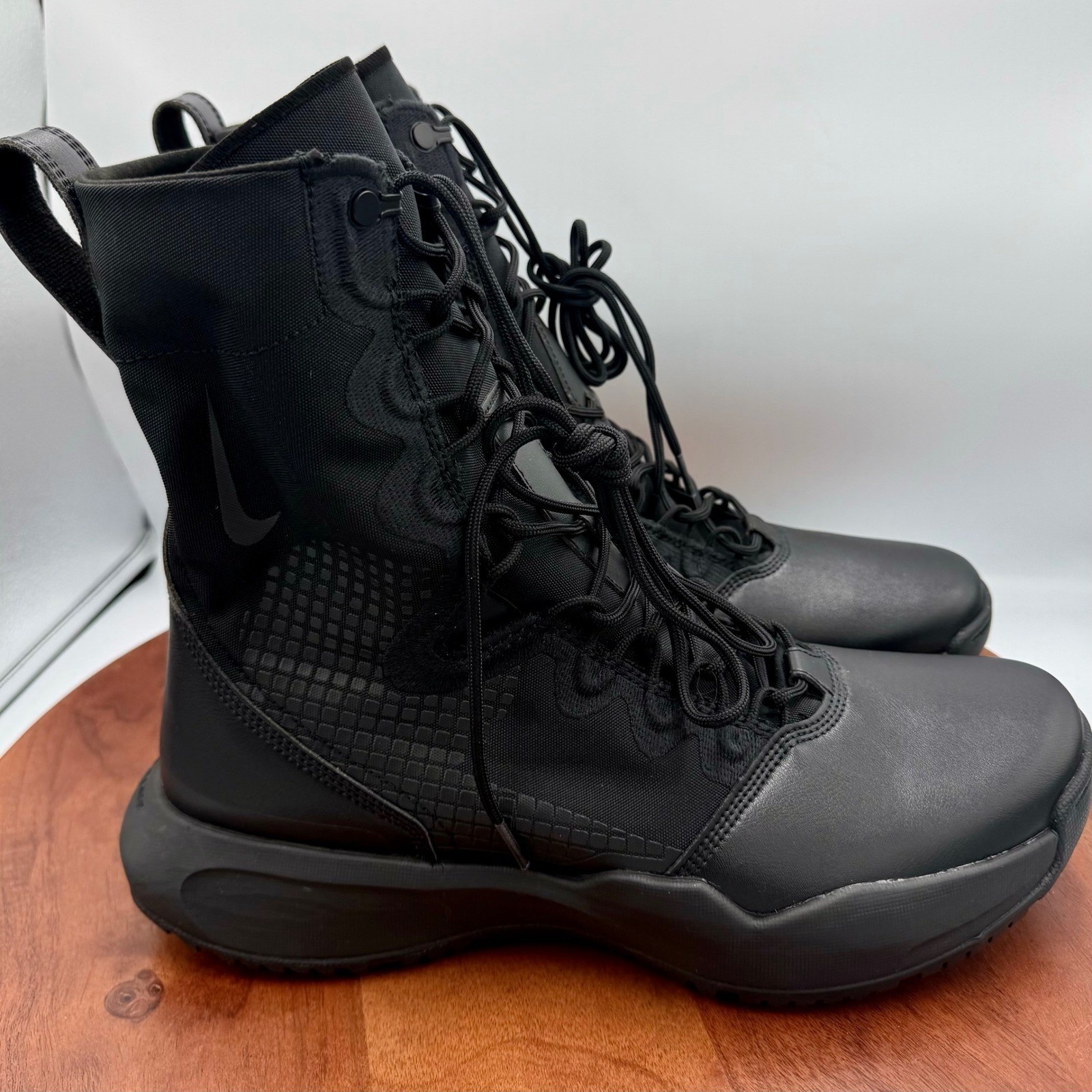 Nike SFB B2 8\