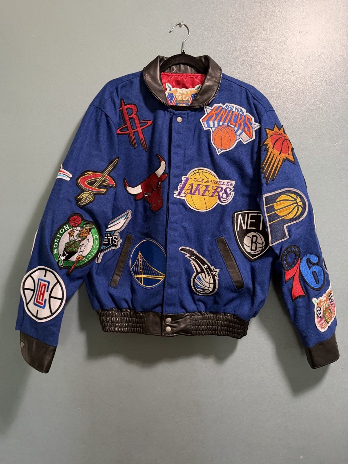 Jeff Hamilton NBA Team Logo Patches Wool Leather Jacket Royal Blue Size L NWOT Jeff Hamilton NBA Team Logo Patches Wool Leather Jacket Royal Blue Size L NWOT