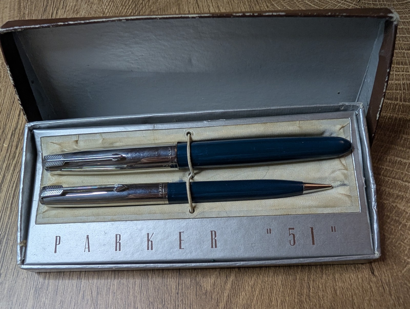 Vintage 1950s Parker Special 51 Blue Fountain Pen and Mechanical Pencil Set Vintage 1950s Parker Special 51 Blue Fountain Pen and Mechanical Pencil Set