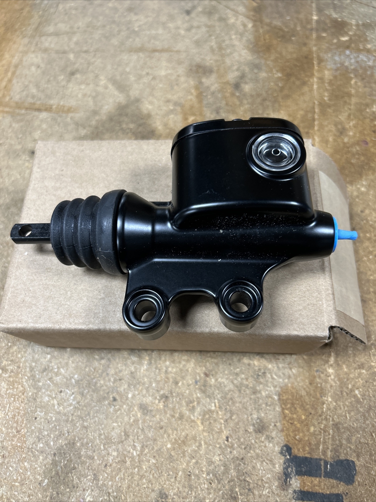 HARLEY NEW OEM Touring Electra Road King Rear Brake Master Cylinder 19-26 HARLEY NEW OEM Touring Electra Road King Rear Brake Master Cylinder 19-26