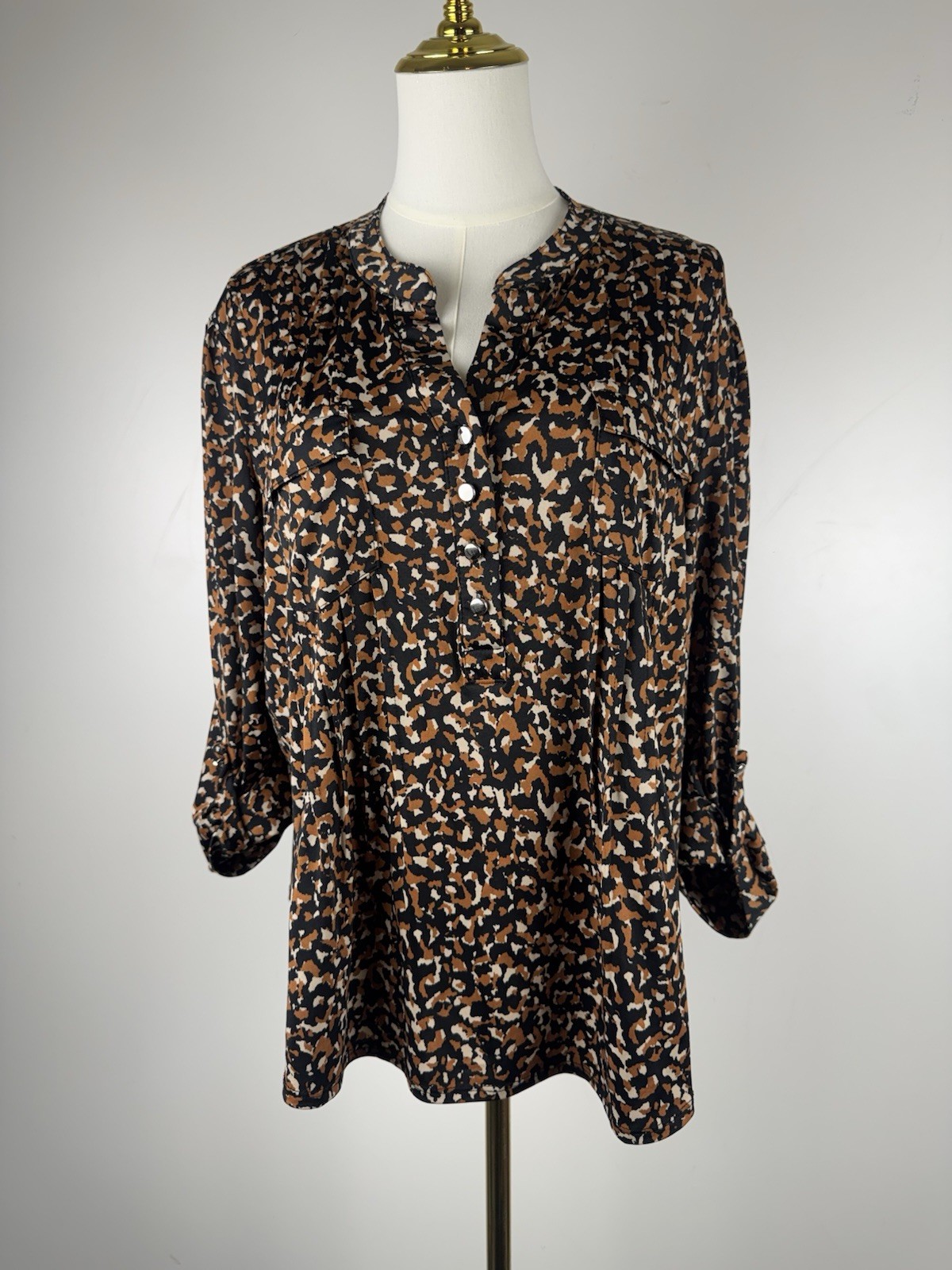 Cocomo Petite XL Brown Abstract Leopard Spot Roll Tab Sleeve Tunic Top Blouse