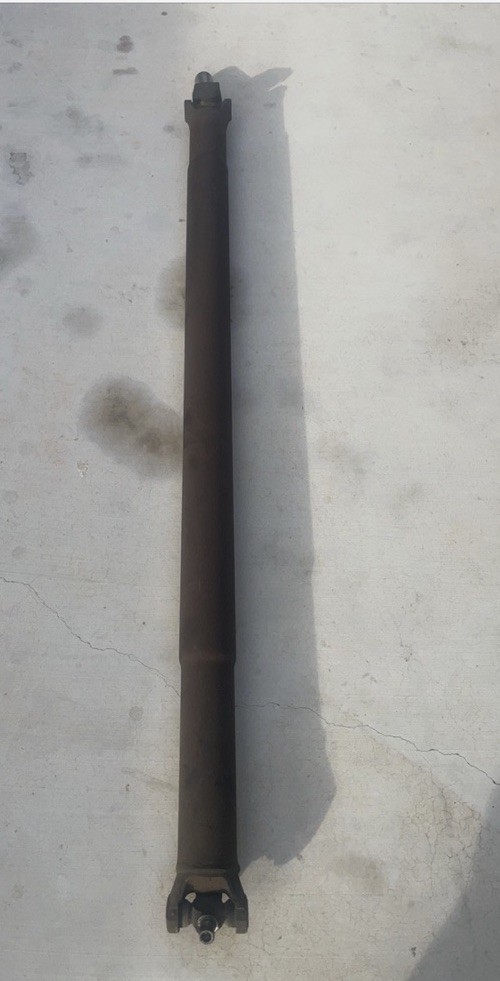 1991-1996 BUICK ROADMASTER LIMITED SLIP DRIVESHAFT ASSEMBLY W/ SLIPYOKE 91-96