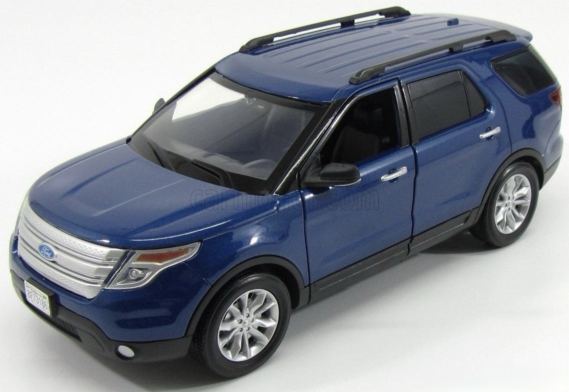 2015 Ford Explorer XLT Blue Metallic 1/18 Motormax HTF Us Seller 