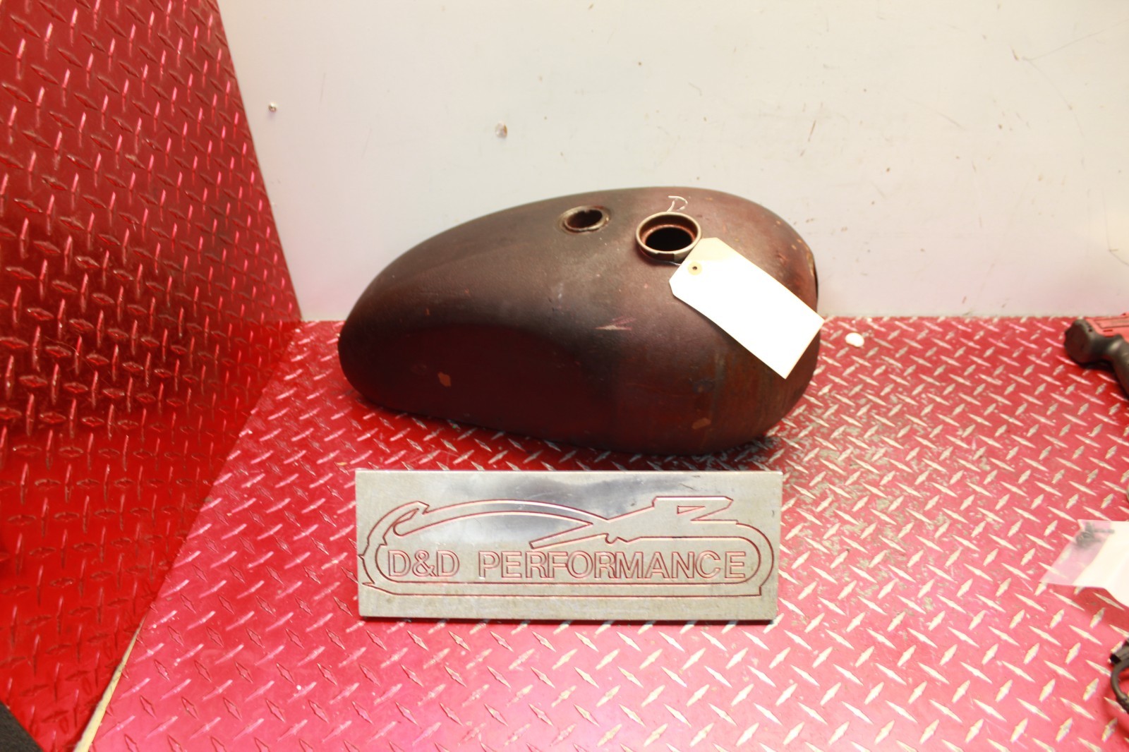 1973 - 1979 TRIUMPH BONNEVILLE T140 OEM GAS TANK FUEL TANK LIGHT RUST PGP
