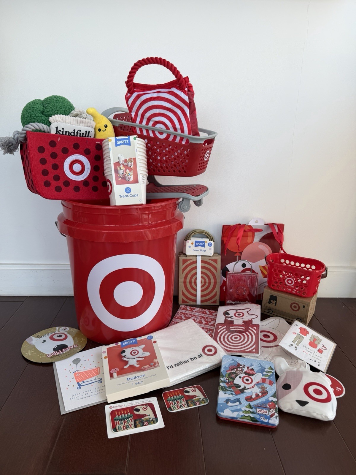 Ultimate Target Bullseye Party Supplies Memorabilia - Extremely Rare Items Ultimate Target Bullseye Party Supplies Memorabilia - Extremely Rare Items
