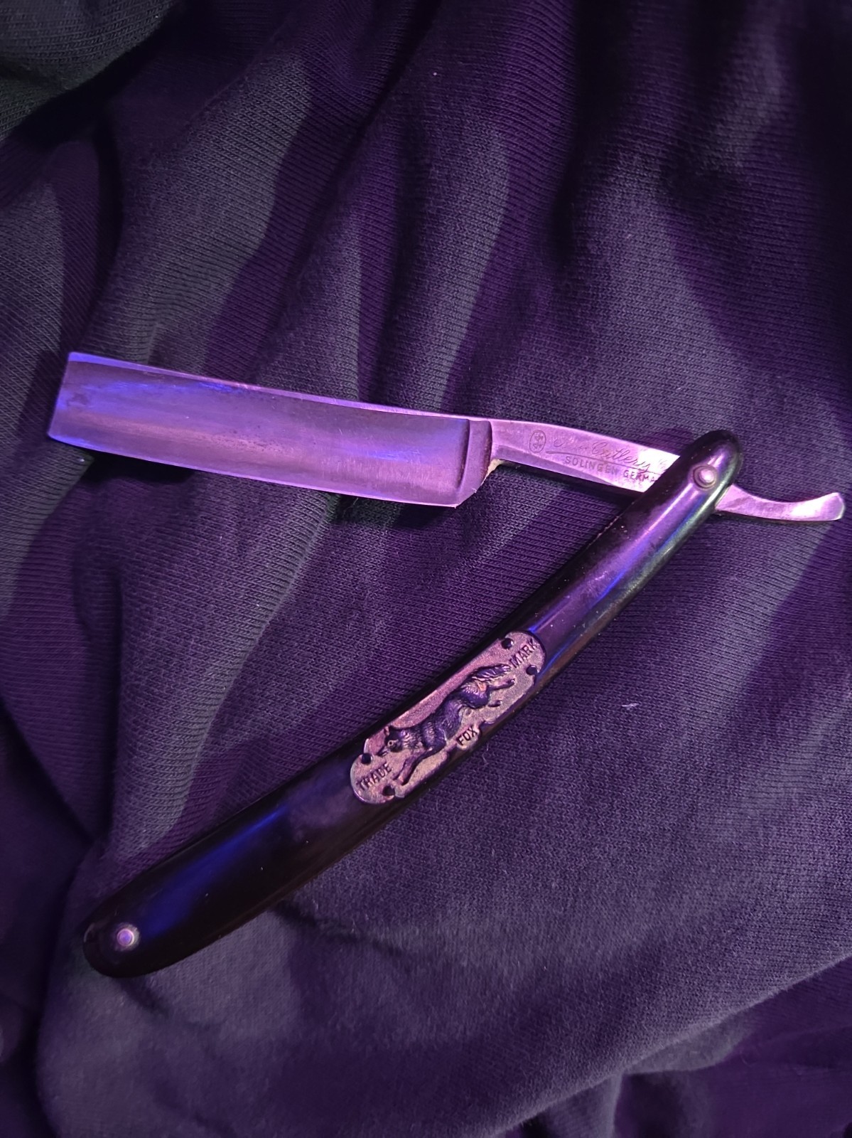 Antique Straight Razor Trade Mark Fox Cutlery 44 Antique Straight Razor Trade Mark Fox Cutlery 44