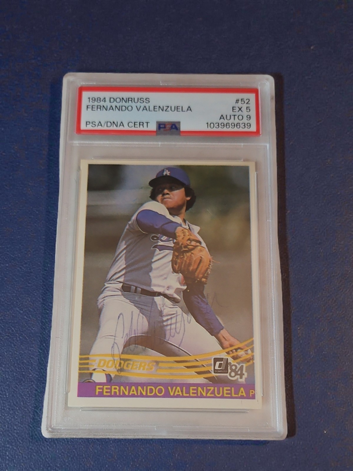Fernando Valenzuela Autographed  Card #52 Donruss 1984 Dodgers PSA AUTO 9
