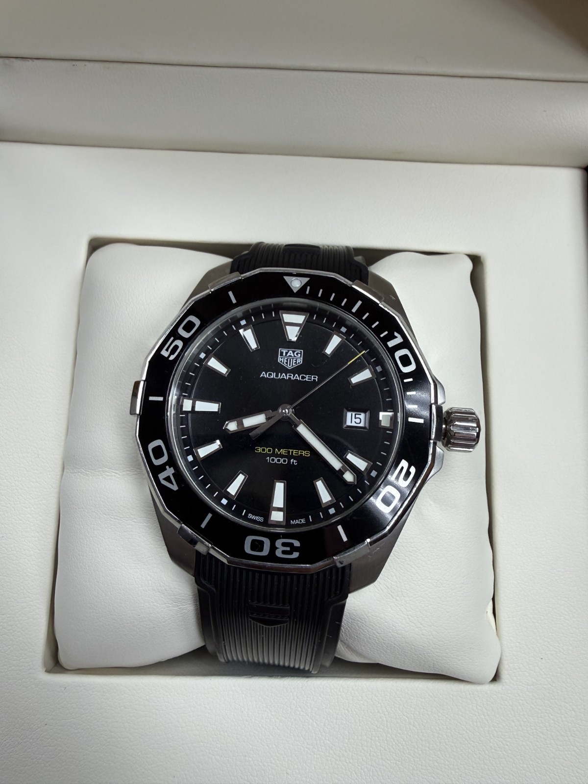 TAG Heuer Aquaracer WAY101A 43mm - Black Dial - Quartz - 300M - Full Set