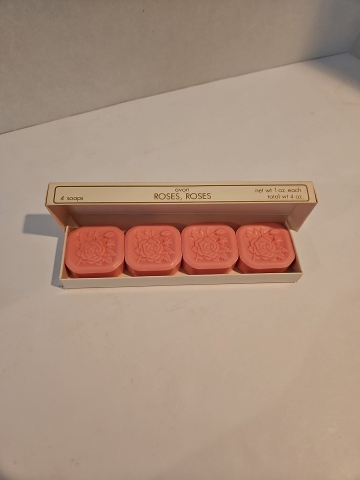 VTG 1983 Avon Roses, Roses floral boxed soap 1 oz each (4pk bundle 4 oz) NIB VTG 1983 Avon Roses, Roses floral boxed soap 1 oz each (4pk bundle 4 oz) NIB