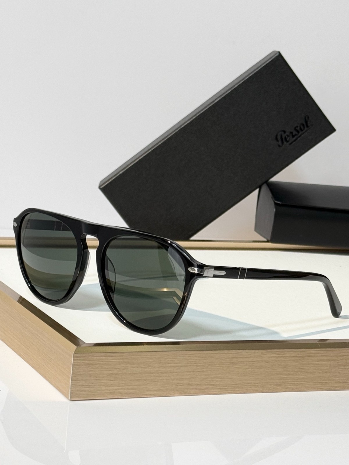 Persol 0PO3302S Sunglasses 55-19-145 Black Pilot Solid Green Lenses Persol 0PO3302S Sunglasses 55-19-145 Black Pilot Solid Green Lenses