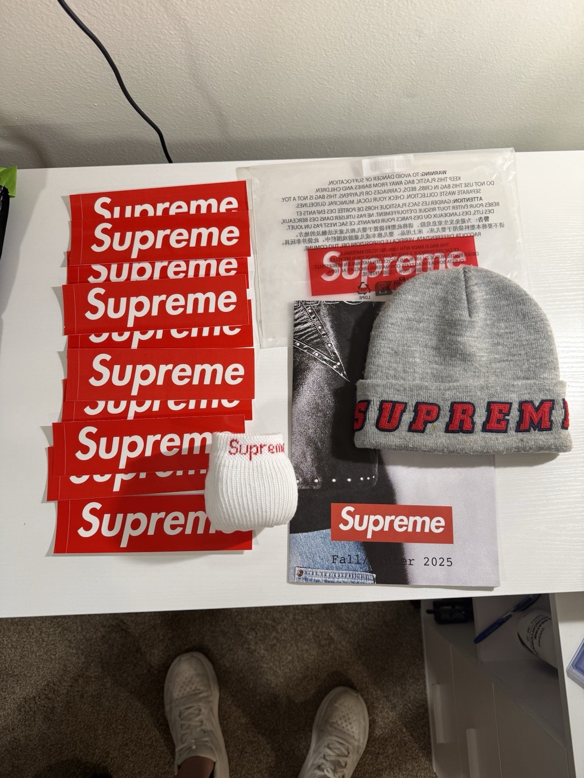 Supreme Lot Beanie Socks FW25 Poster 10 Box Logo Stickers + Supreme Box + Bag