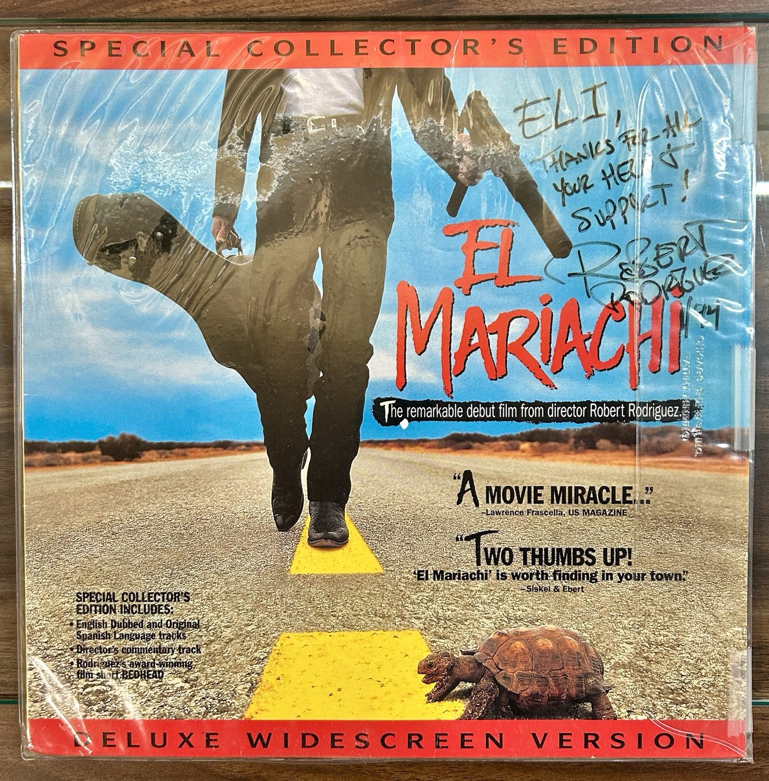Laser Disc (cover Only) 1992 El Mariachi Signed By Director Robert Rodriguez 94’ Laser Disc (cover Only) 1992 El Mariachi Signed By Director Robert Rodriguez 94’