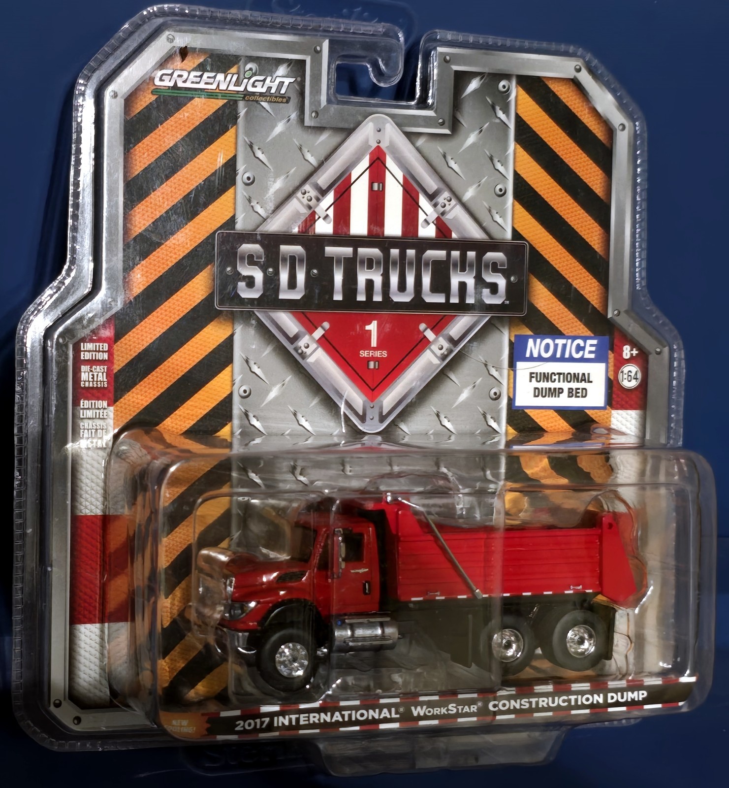 GREENLIGHT SD TRUCKS 2017 International WorkStar Construction Dump Series 1 Red