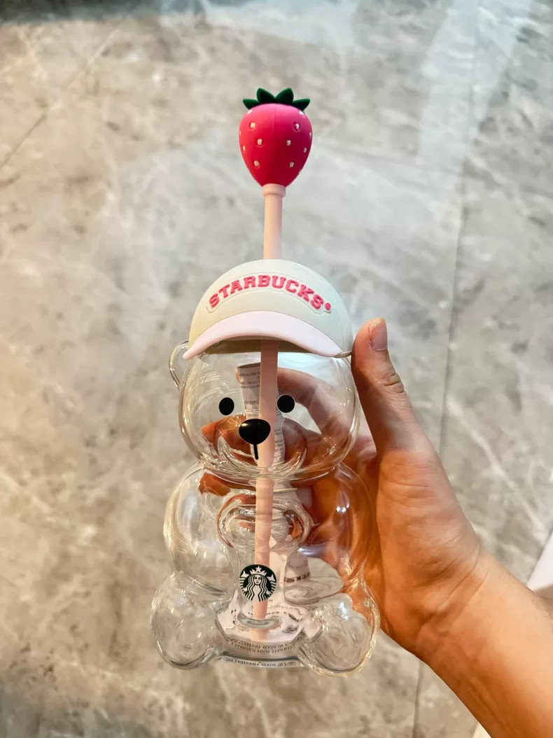 Brand-new 2026 Hong Kong Starbucks Strawberry Bear Cup - Hat with Straw Cup