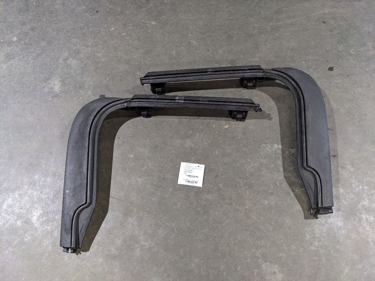 1997-2006 Jeep TJ Wrangler OEM Factory Soft Top Door Surrounds Corners 1207188