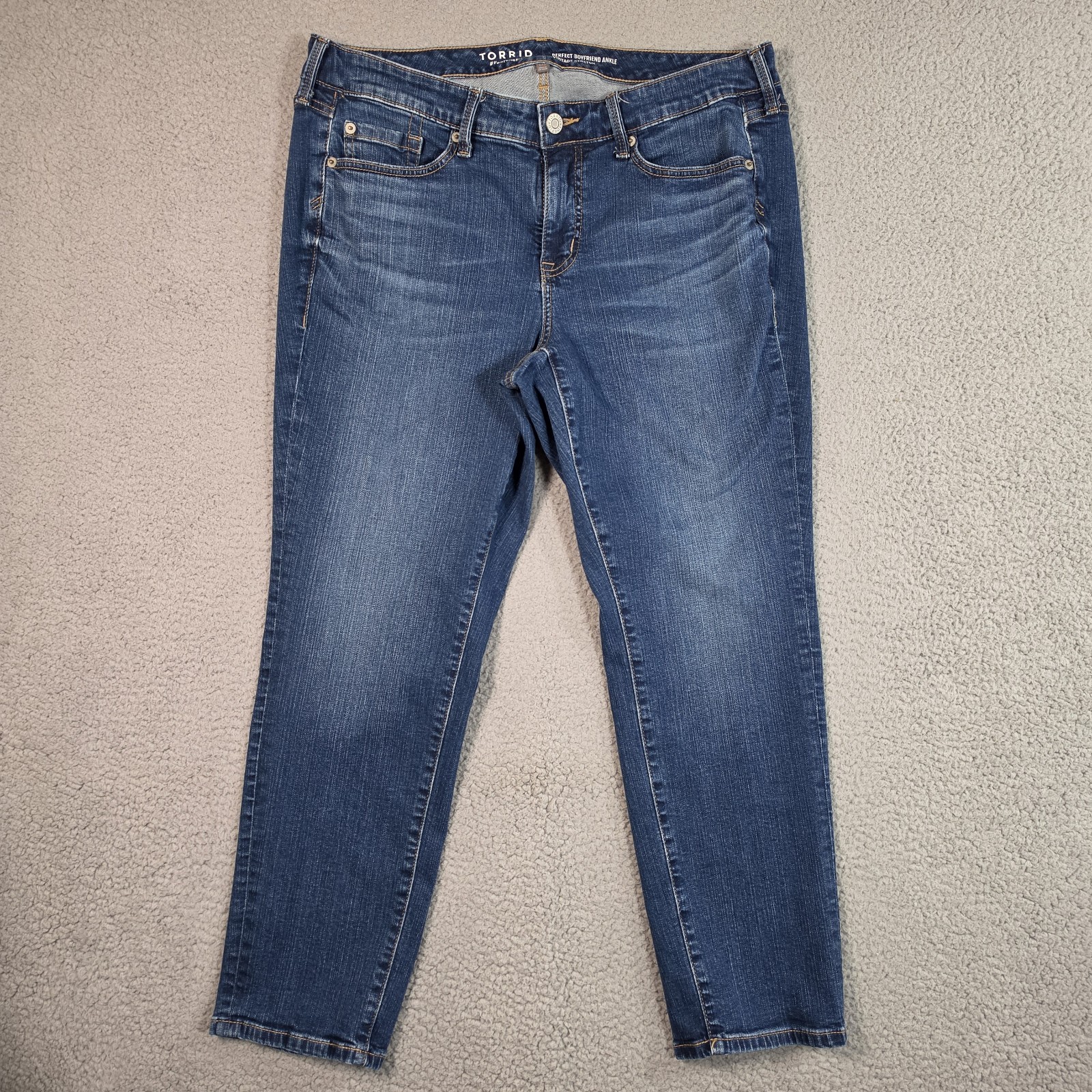 Torrid Perfect Boyfriend Ankle Denim Jeans Womens 12S SHORT Mid Rise Stretch 