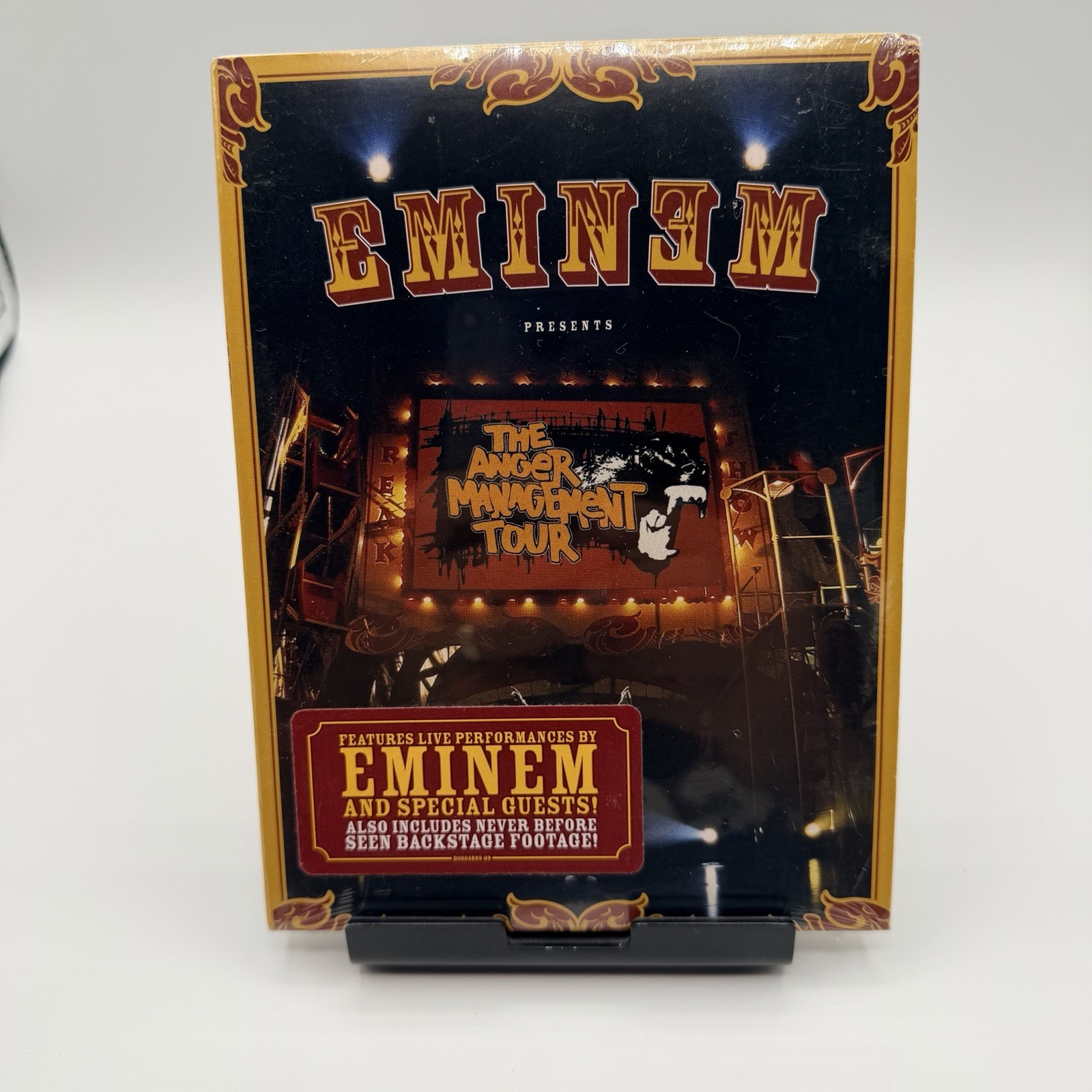 Eminem Presents  The Anger Management Tour 2005 DVD w/Booklet ( CLEAN VERSION )