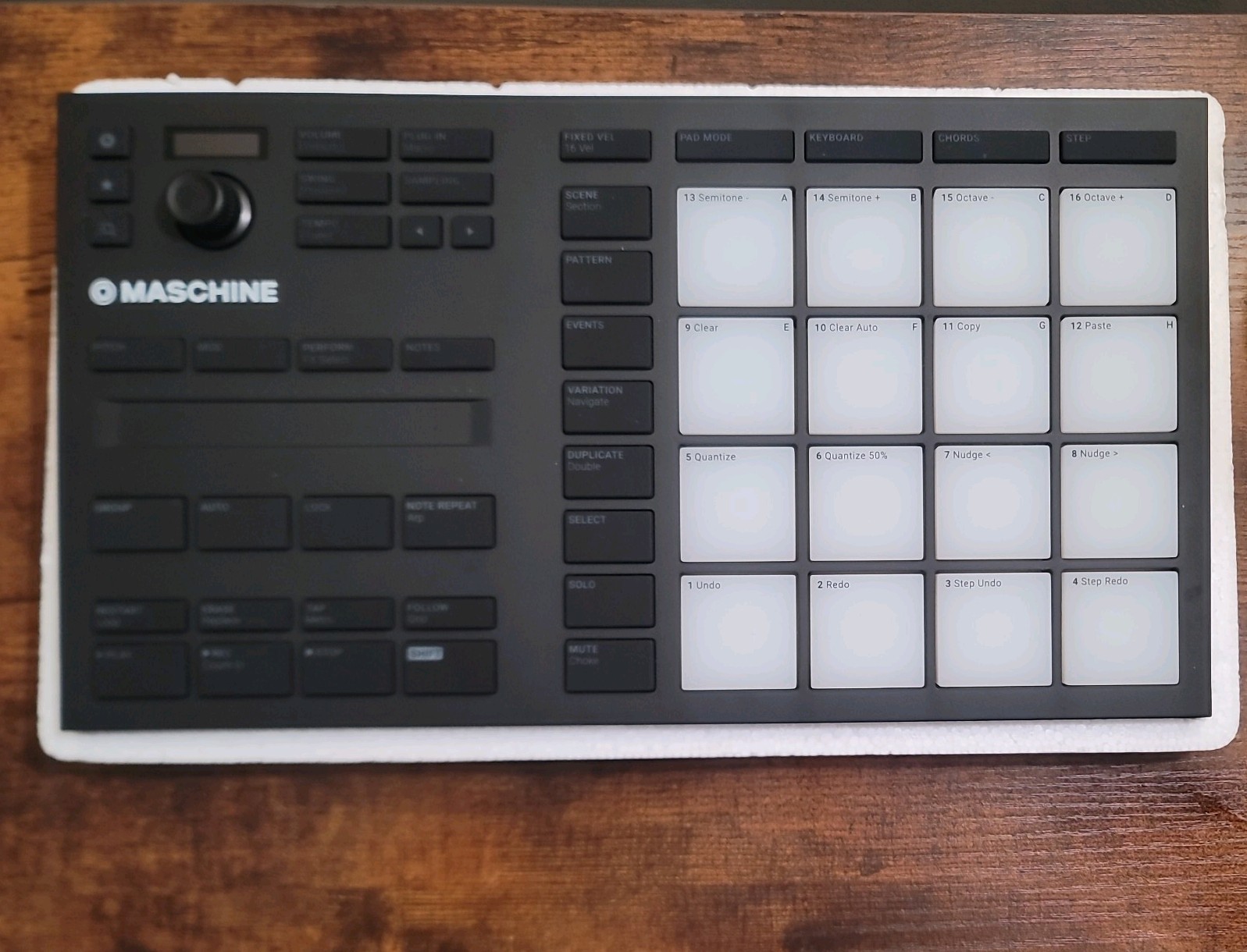 Native Instruments Maschine Mikro MK3 No Software Native Instruments Maschine Mikro MK3 No Software