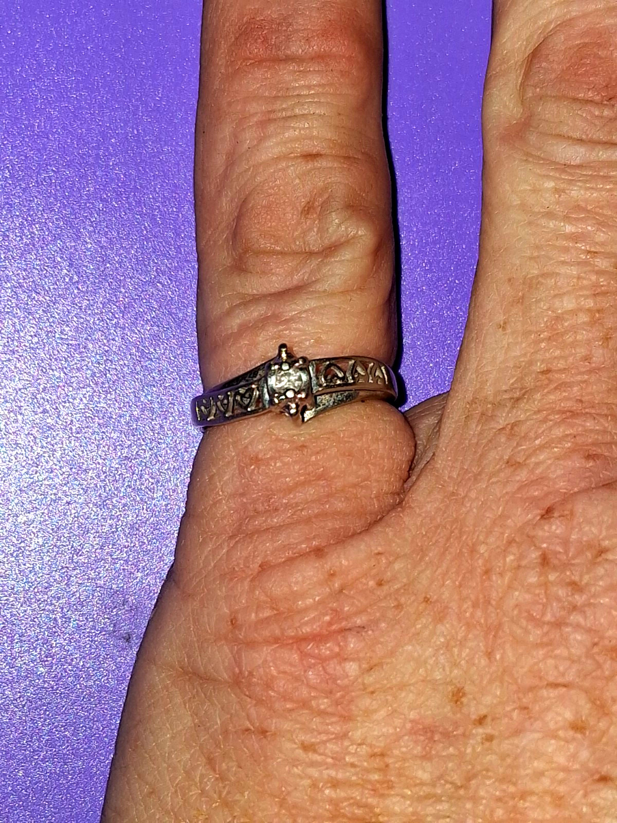 Vintage 10k White Gold 0.10 carat Diamond Solitaire Heart Filigree Ring size 6.5 Vintage 10k White Gold 0.10 carat Diamond Solitaire Heart Filigree Ring size 6.5