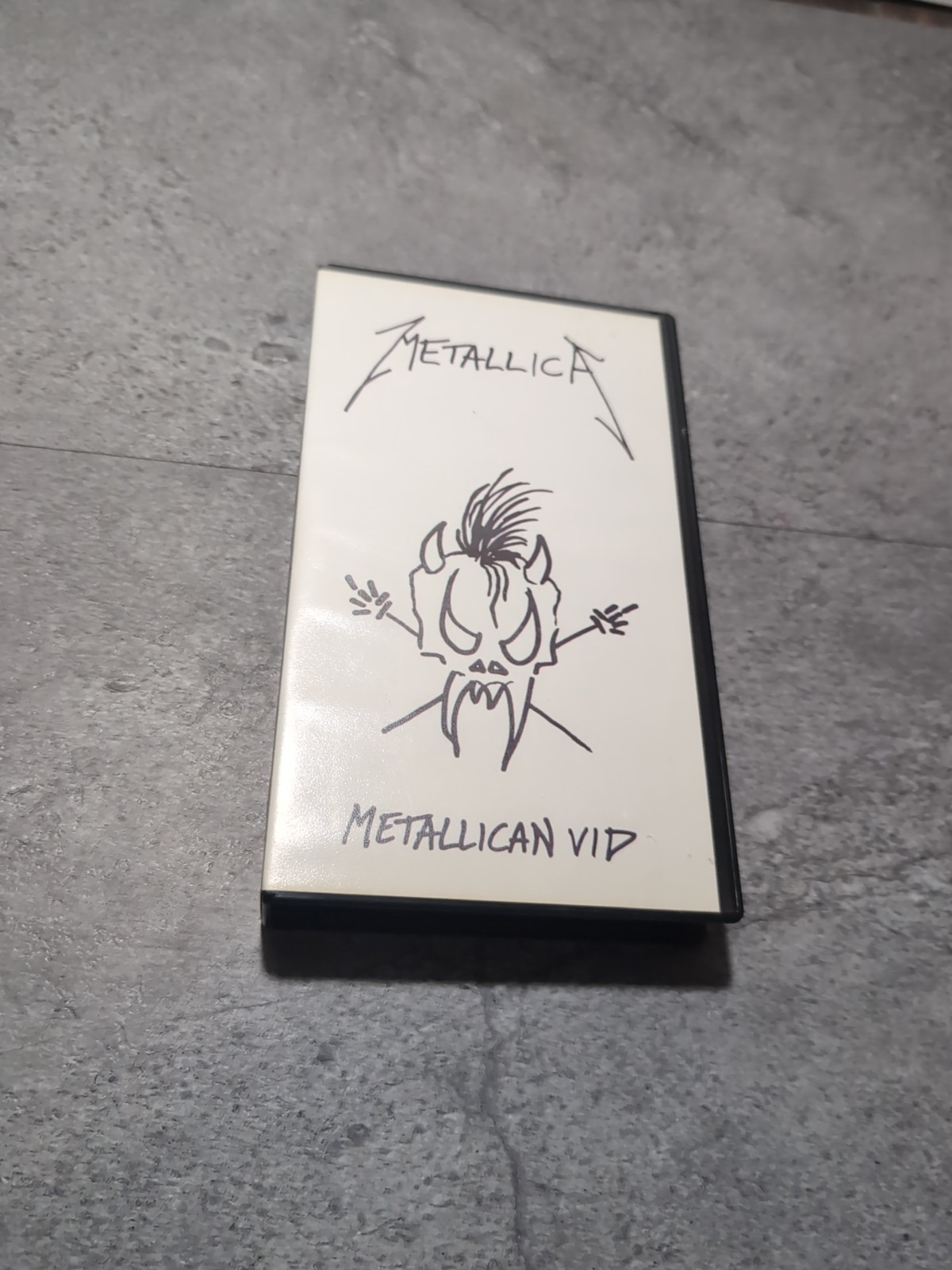 METALLICA METALLICAN VIDEO VHS Cassette RARE So What Am I Evil Helpless METALLICA METALLICAN VIDEO VHS Cassette RARE So What Am I Evil Helpless