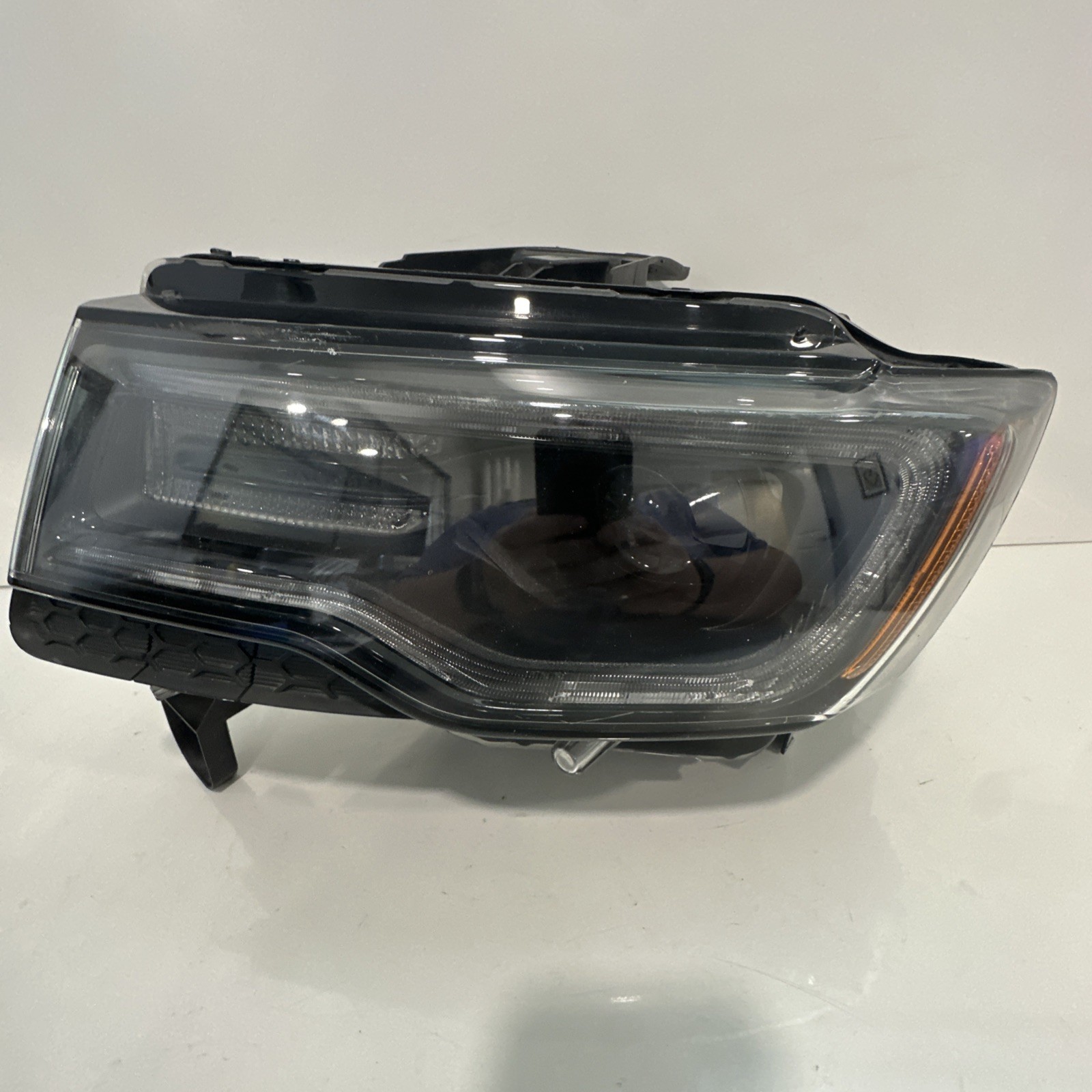 2018 - 2021 Jeep Grand Cherokee Driver Left Xenon HID Black Bezel Headlight OEM