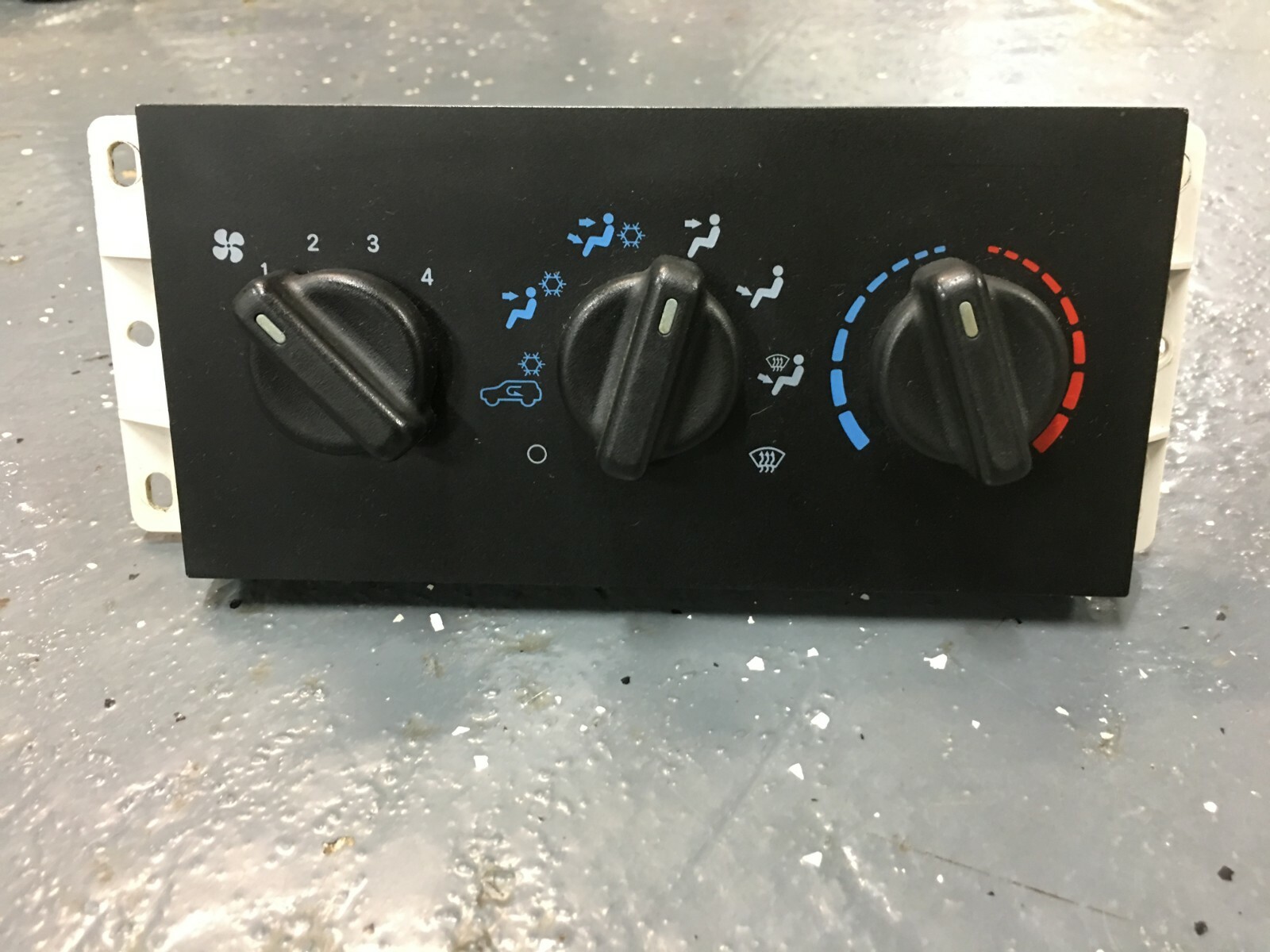 1999-2001 JEEP CHEROKEE HEATER CLIMATE CONTROL UNIT, SPORT COUNTRY   2000     