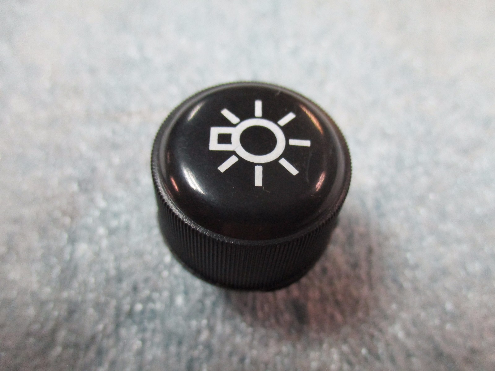 1986/1989 corvette headlight knob with steel clip NEW C4 CHRISTMAS SALE