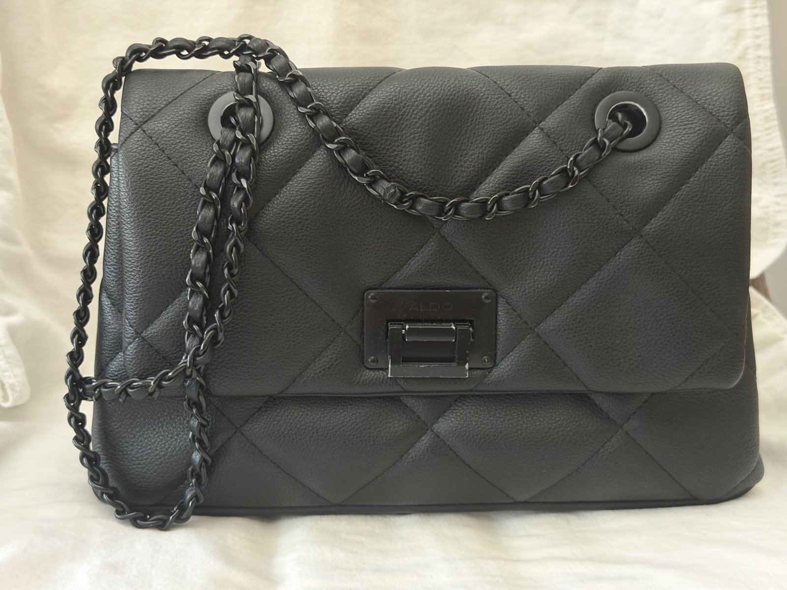 ALDO Black Quilted Chain Shoulder Crossbody Bag Turn Lock Large Purse ALDO Black Quilted Chain Shoulder Crossbody Bag Turn Lock Large Purse