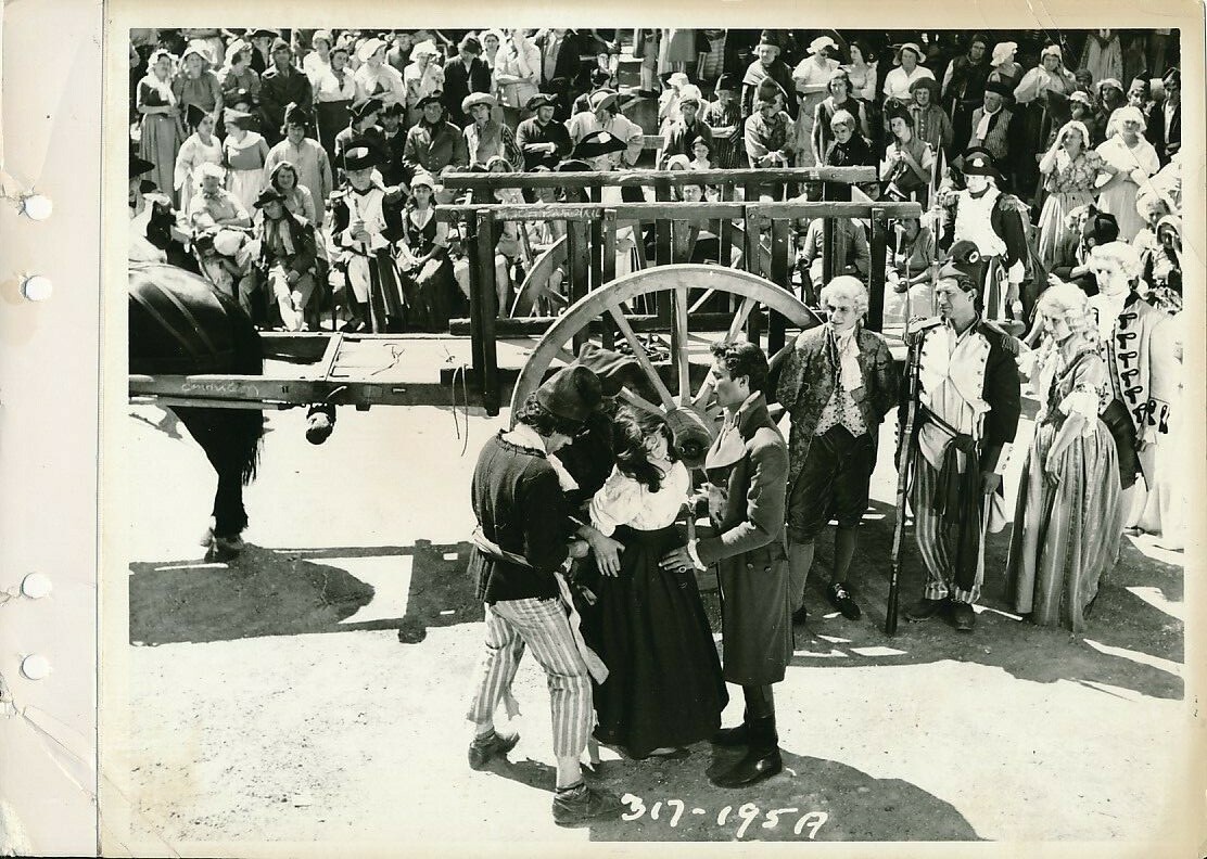 DIRK BOGARDE Original Vintage A TALE OF TWO CITIES Linen-Backed Key Book Photo