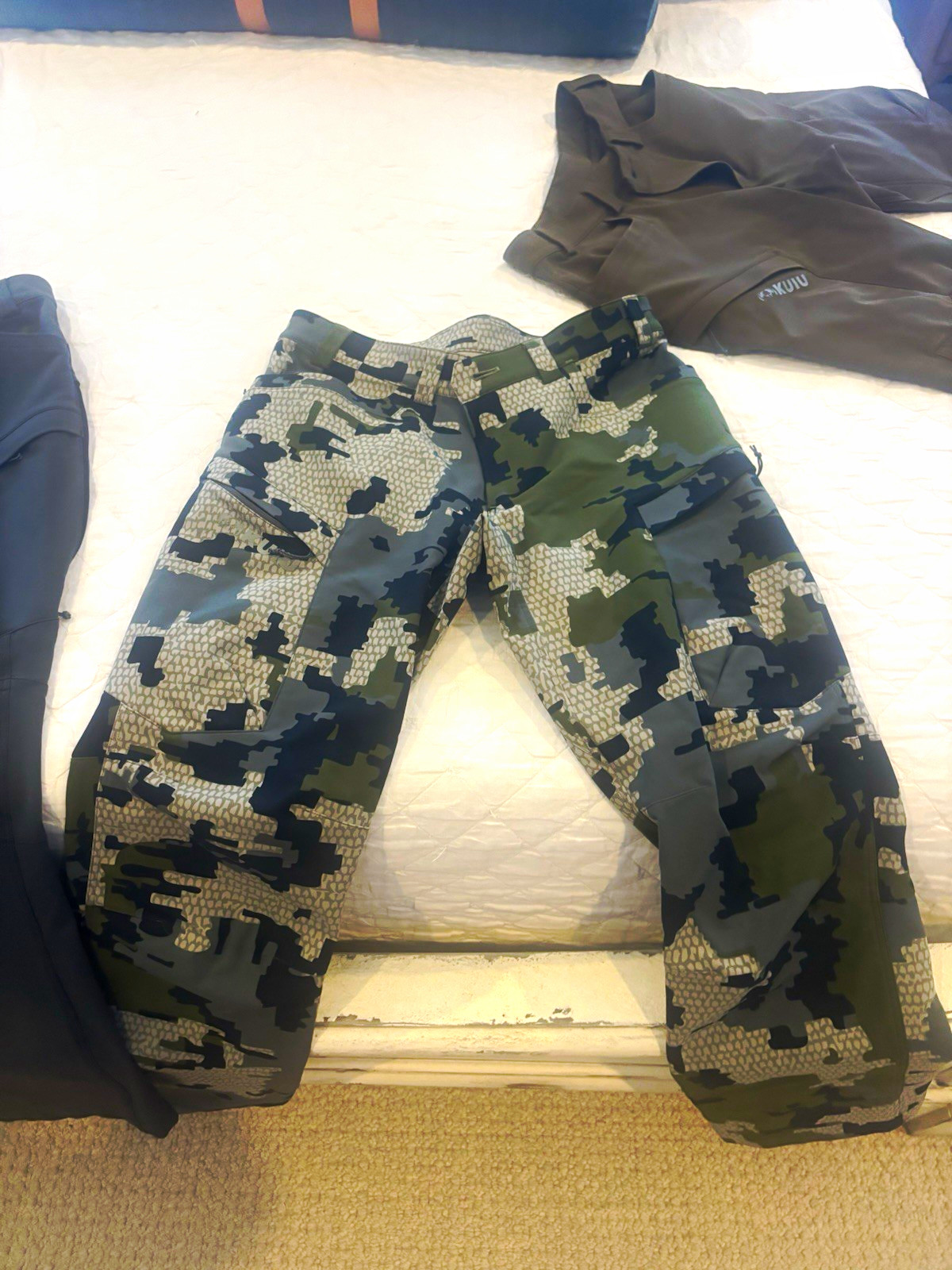 KUIU Attack Men’s Hunting Pants 34S Regular Camo Gray Green Black Pockets KUIU Attack Men’s Hunting Pants 34S Regular Camo Gray Green Black Pockets
