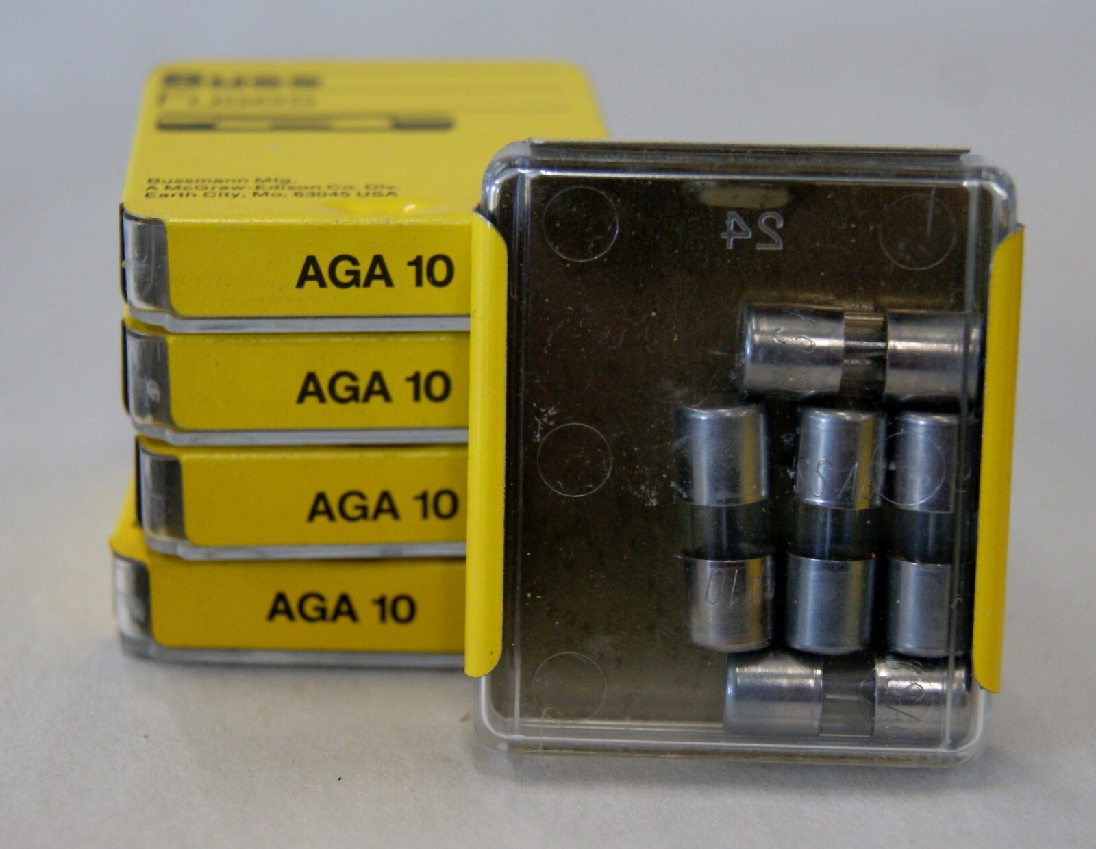 NOS Lot of 25 Buss AGA10, AGA 10, formerly 1AG Fuses Bussman BN3979 NOS Lot of 25 Buss AGA10, AGA 10, formerly 1AG Fuses Bussman BN3979
