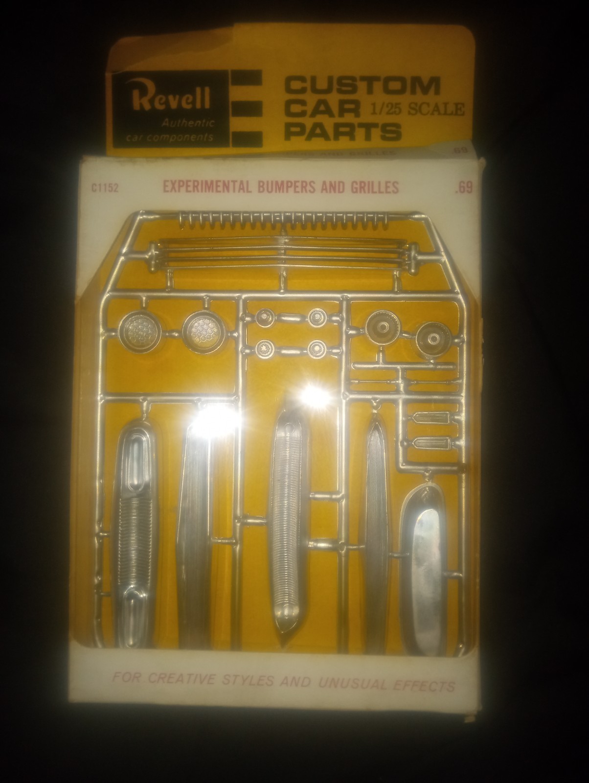 Vintage Revell 1/25 Custom Car Parts. C1152 experimental bumpers and grilles Vintage Revell 1/25 Custom Car Parts. C1152 experimental bumpers and grilles