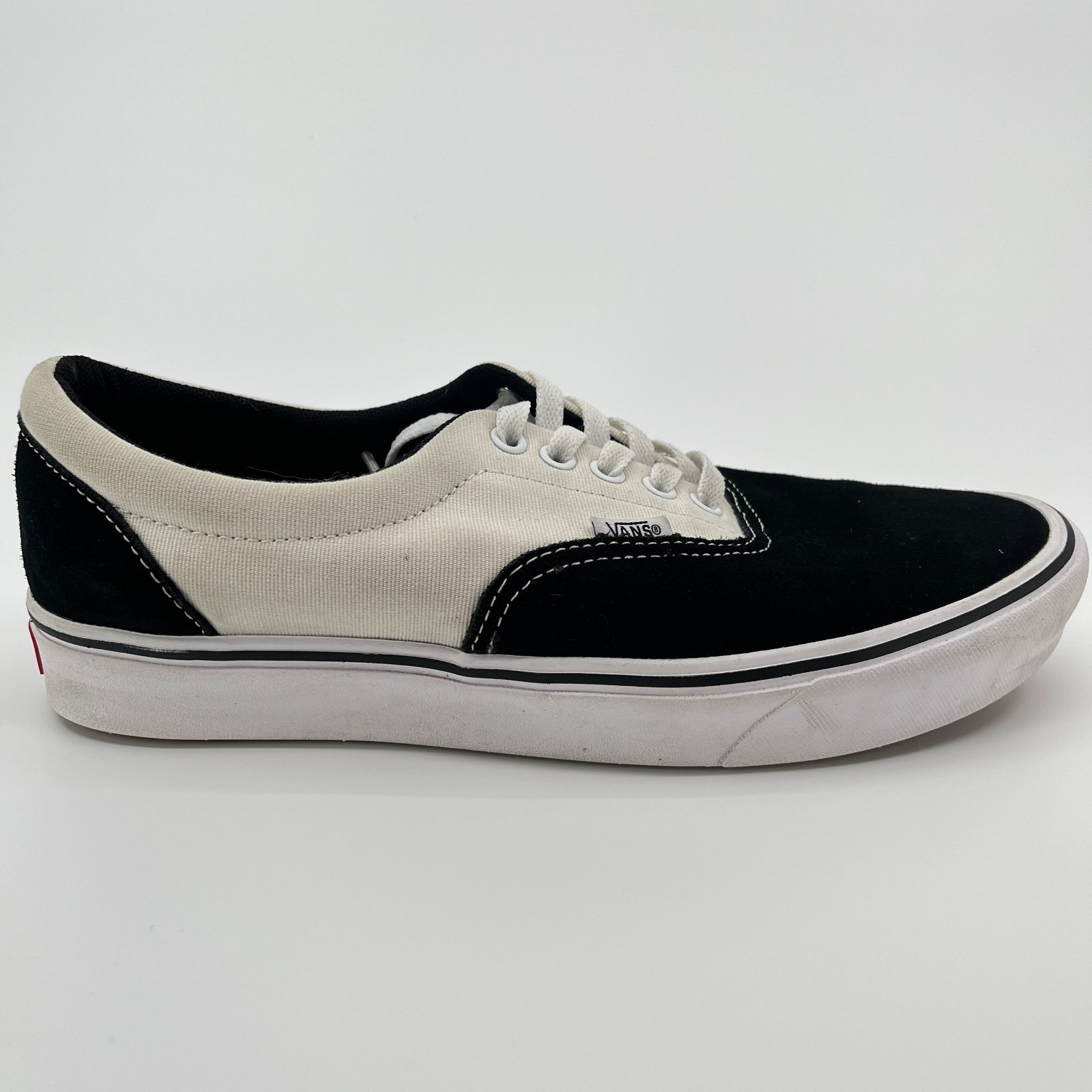 Vans Comfycush Era Mens Size 9.5 Black White Athletic Skateboard Shoes Sneakers Vans Comfycush Era Mens Size 9.5 Black White Athletic Skateboard Shoes Sneakers