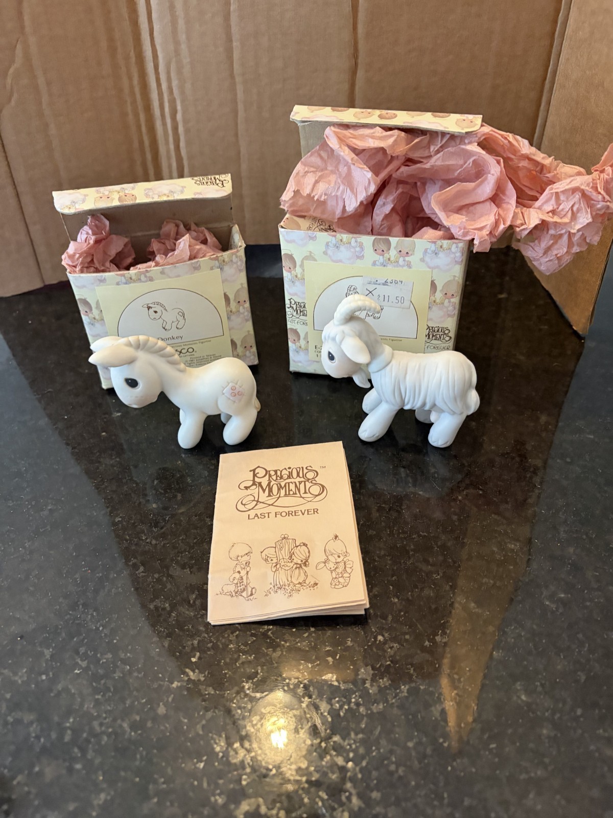 Lot of 2 vintage Precious Moments / Enesco Sheeo in boxes