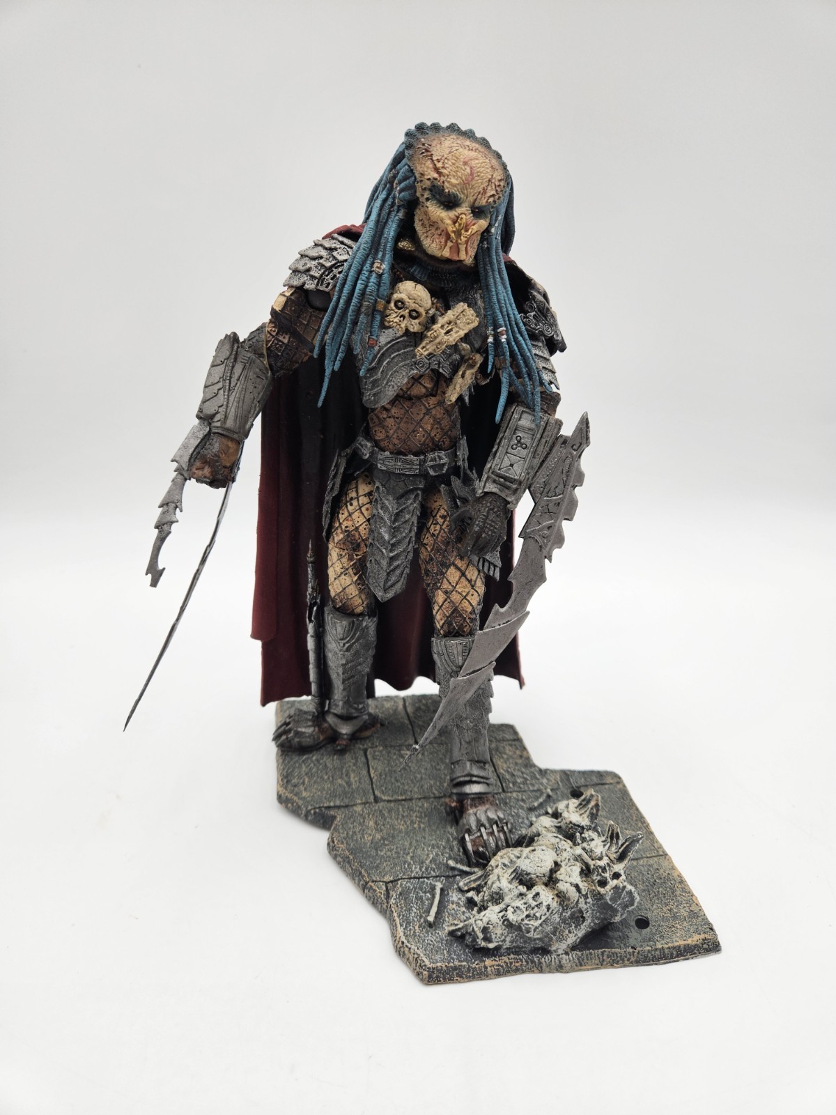 2004 McFarlane Toys Alien vs Predator ELDER PREDATOR Loose Complete W/ Base (B)